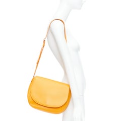 CELINE Trotteur Messenger Gelbe halbmondförmige Umhängetasche aus marigold