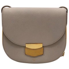 CÉLINE Trotteur Shoulder bag in Beige Leather