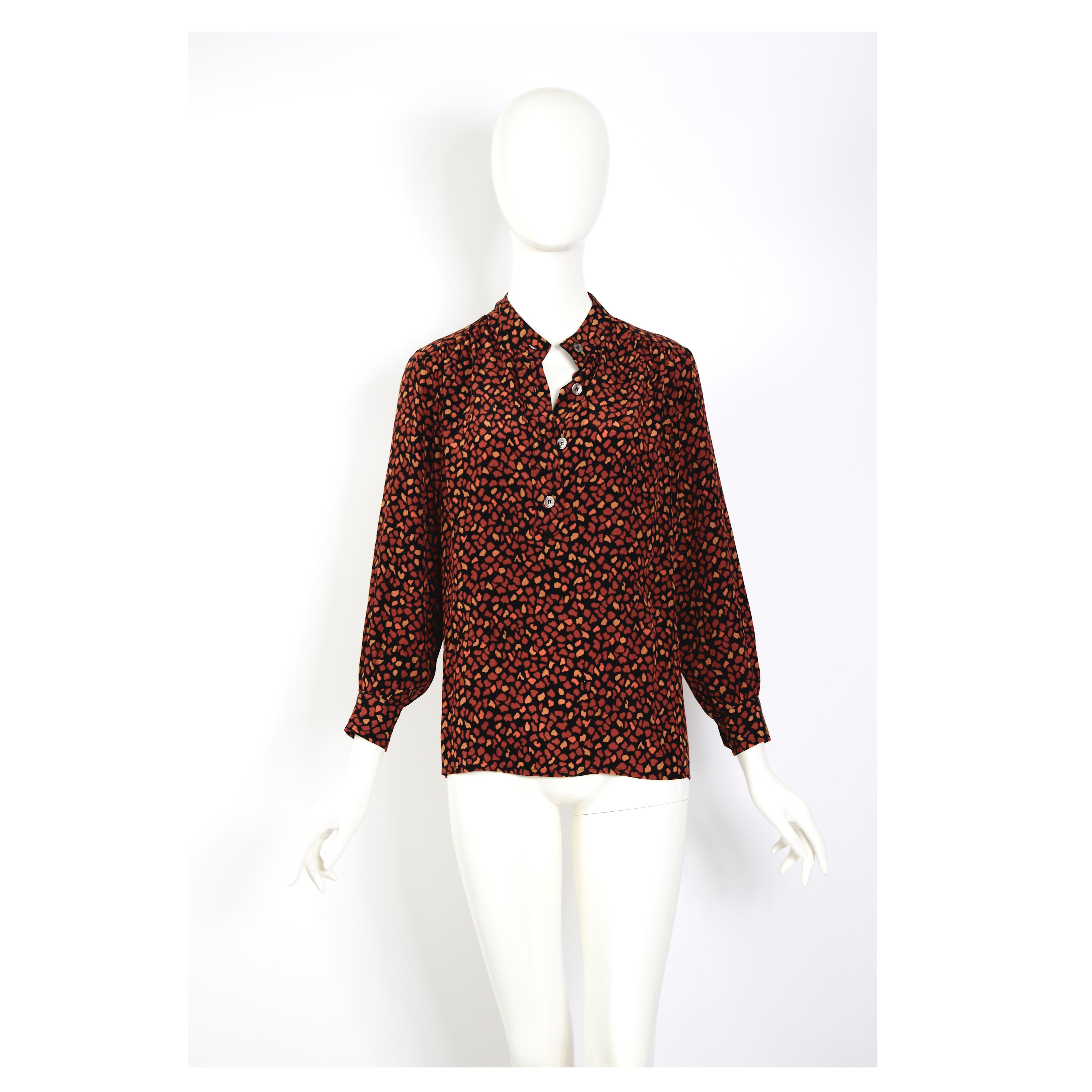 Céline vintage 1970s 100% silk printed matching blouse & skirt ensemble. For Sale 6