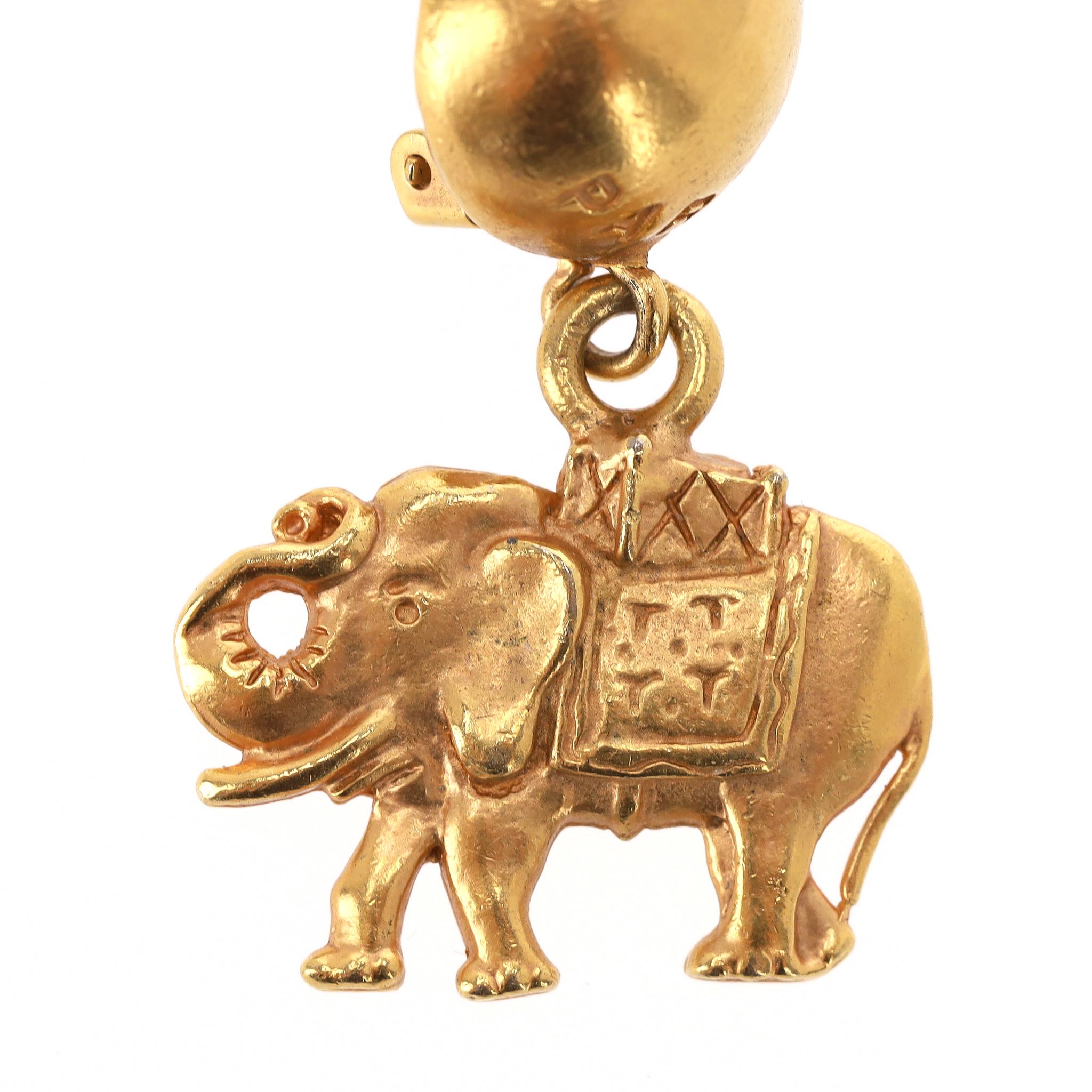 De las mujeres Celine Vintage 80's Elephant Dangle Clip-On Earrings en venta