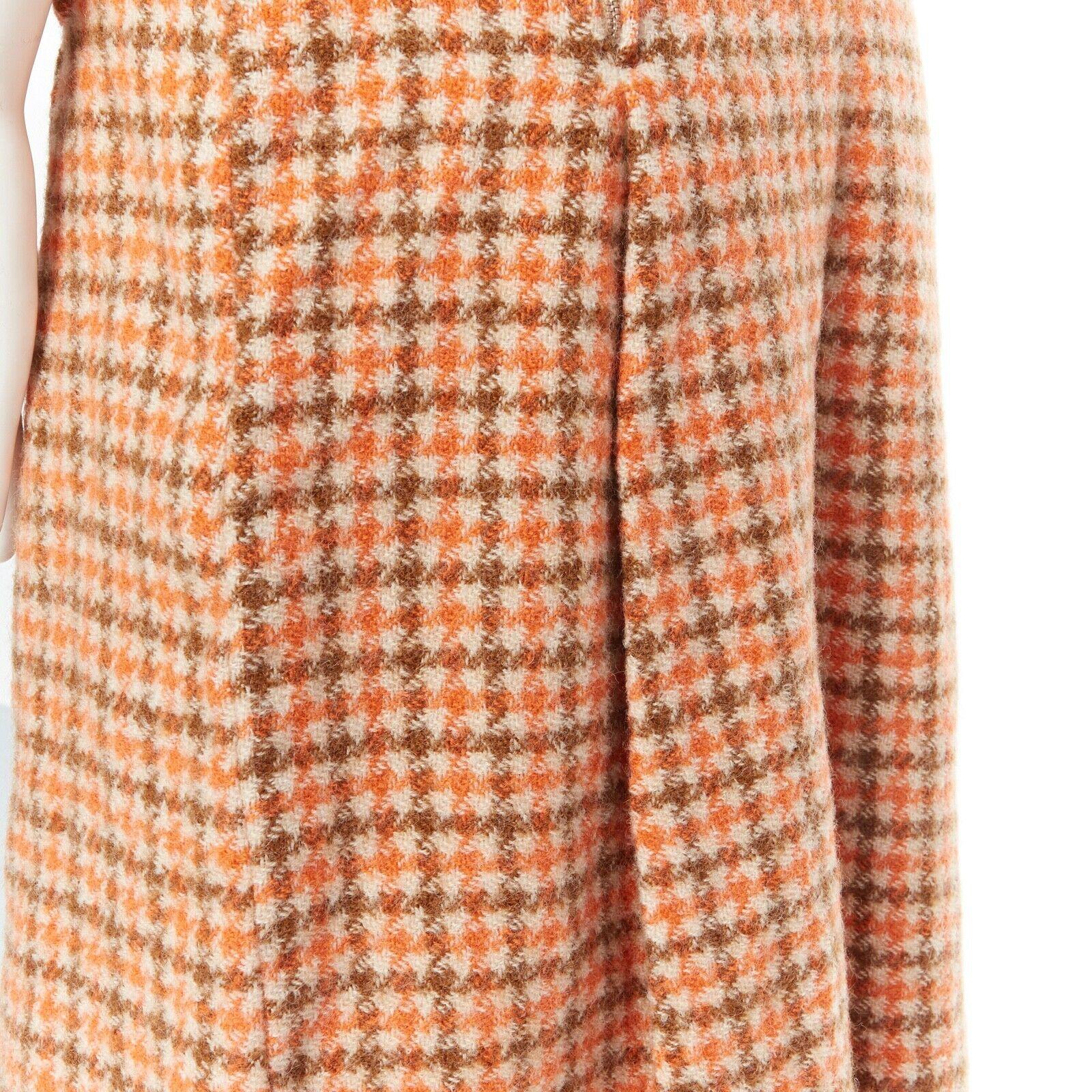 Céline - Jupe vintage en cuir à carreaux orange avec manches en forme de mors de cheval FR44 XXL, années 80 en vente 6