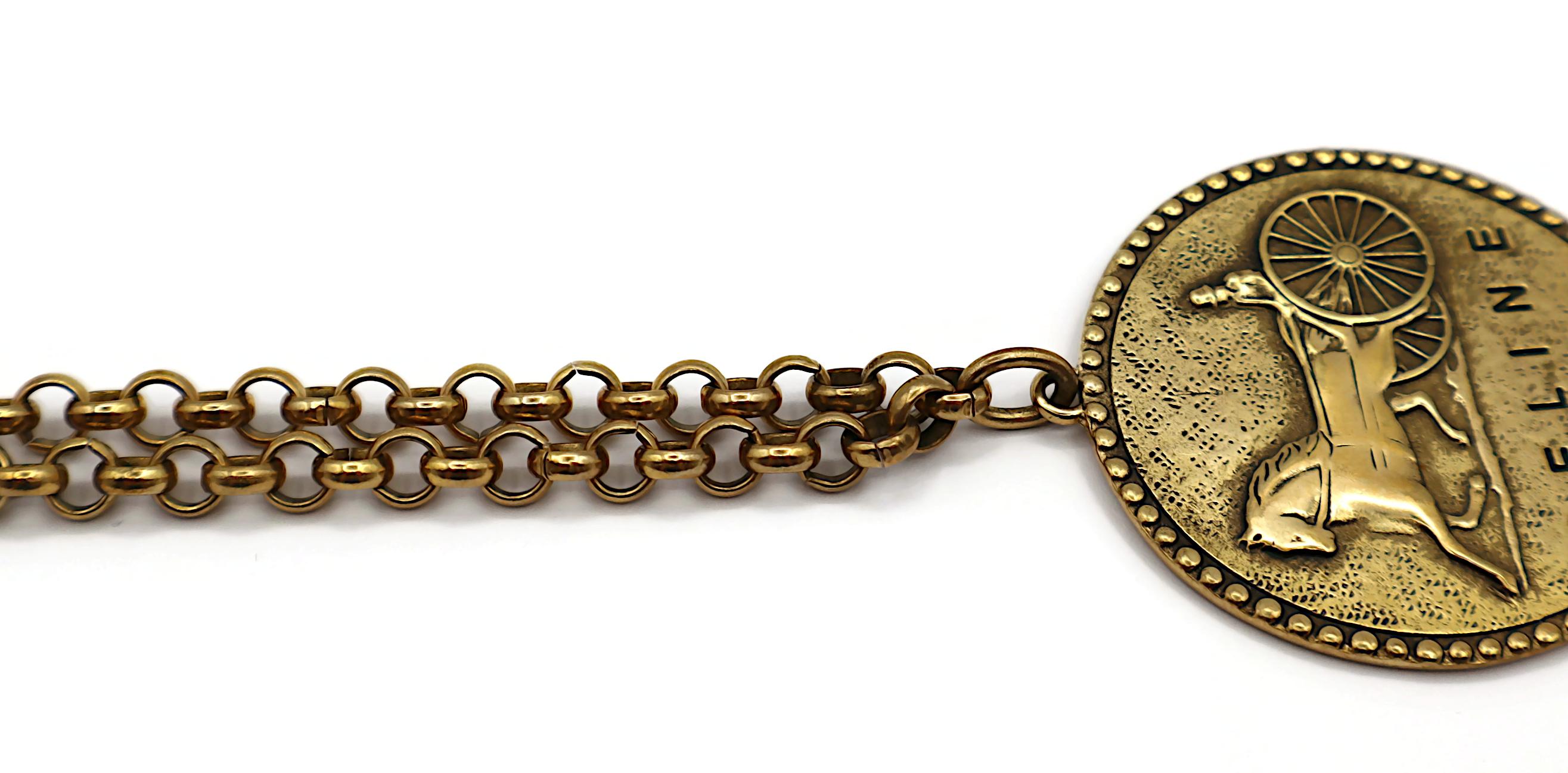 CELINE Collar Colgante Carruaje Vintage Tono Oro Antiguo en venta 4