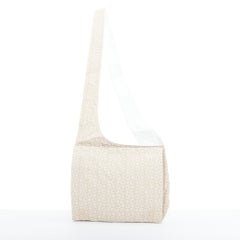 Borsa a tracolla CELINE in tessuto beige vintage con Monogram Triomphe e dettagli in pelle bianca