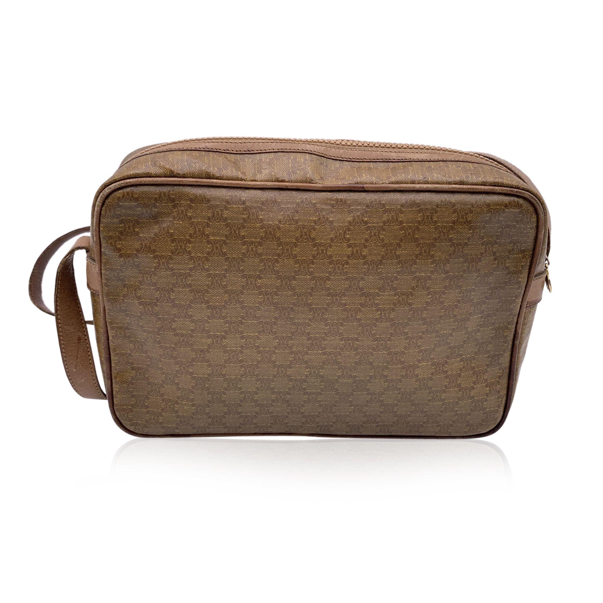 Celine Vintage Beige Macadam Vinyl Canvas Shoulder Bag In Good Condition In Rome, Rome