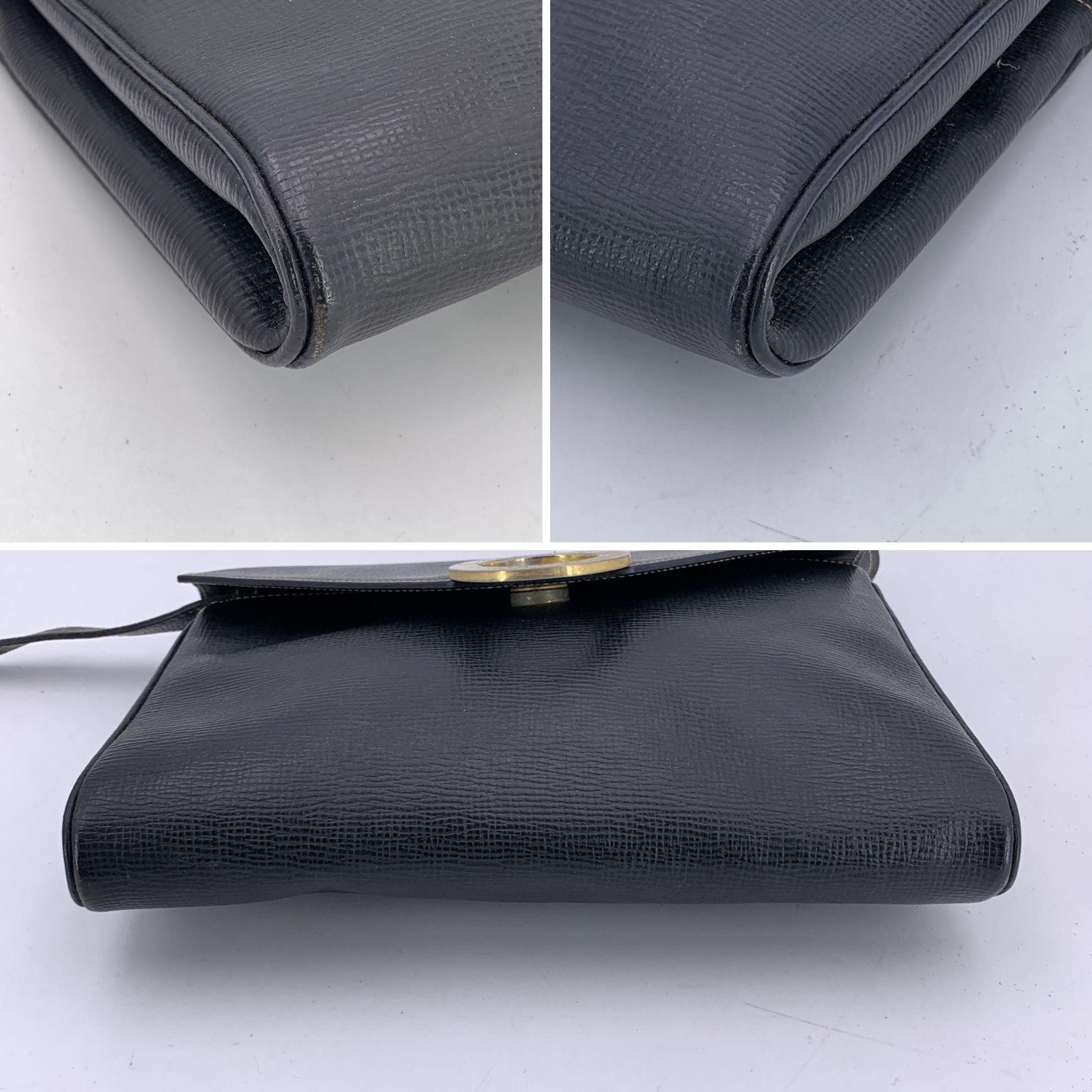 Women's Celine Vintage Black Leather Ring Convertible Shoulder Bag For Sale