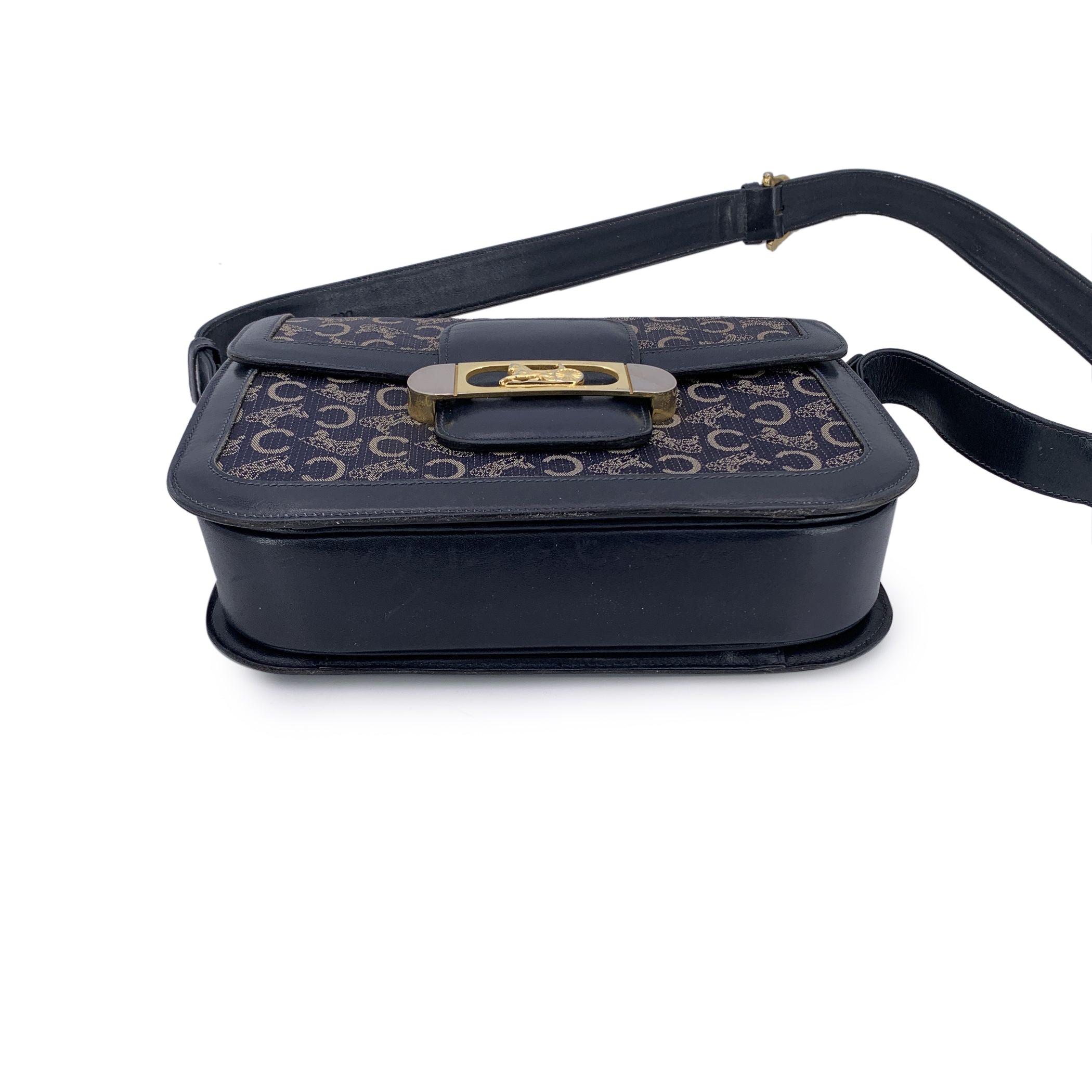 Noir Celine Vintage Bleu C Carriage Canvas Box Flap Shoulder Bag en vente