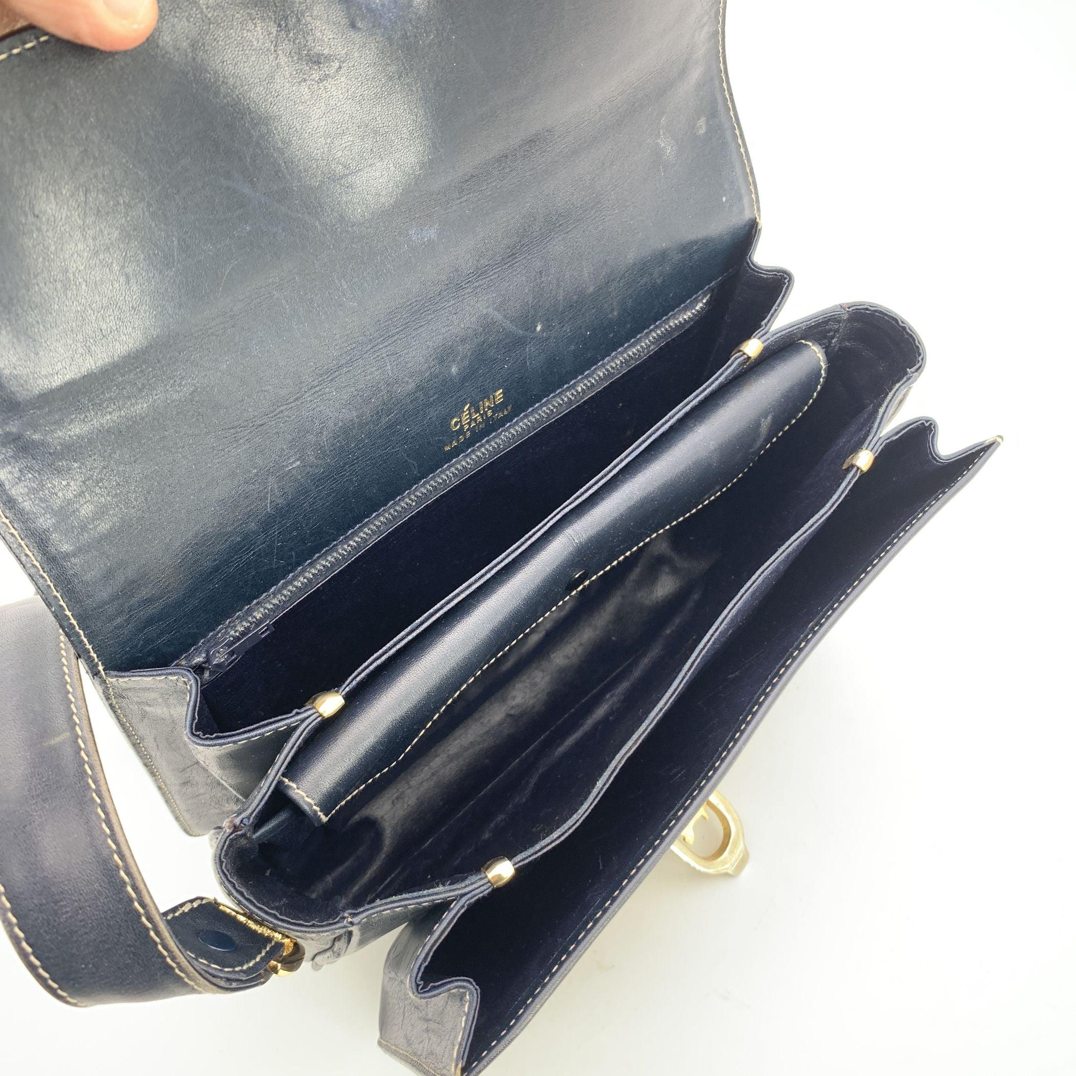 De las mujeres Bolso bandolera con solapa de lona Celine Vintage Azul Gris C Carruaje en venta
