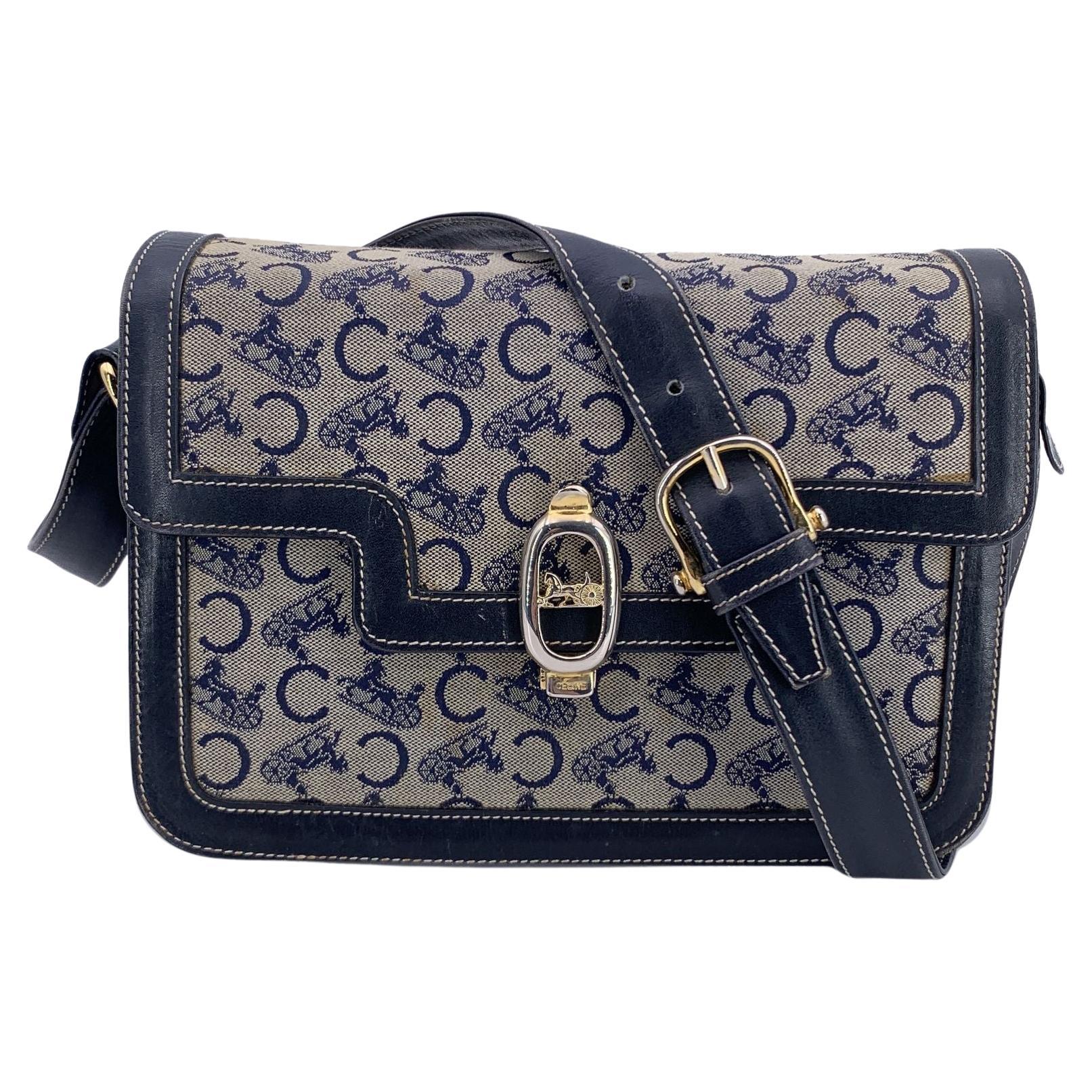 Bolso bandolera con solapa de lona Celine Vintage Azul Gris C Carruaje en venta