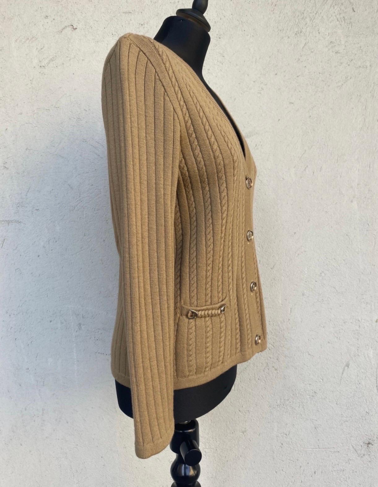 Celine vintage caramel wool Cardigan  In Excellent Condition For Sale In Carnate, IT
