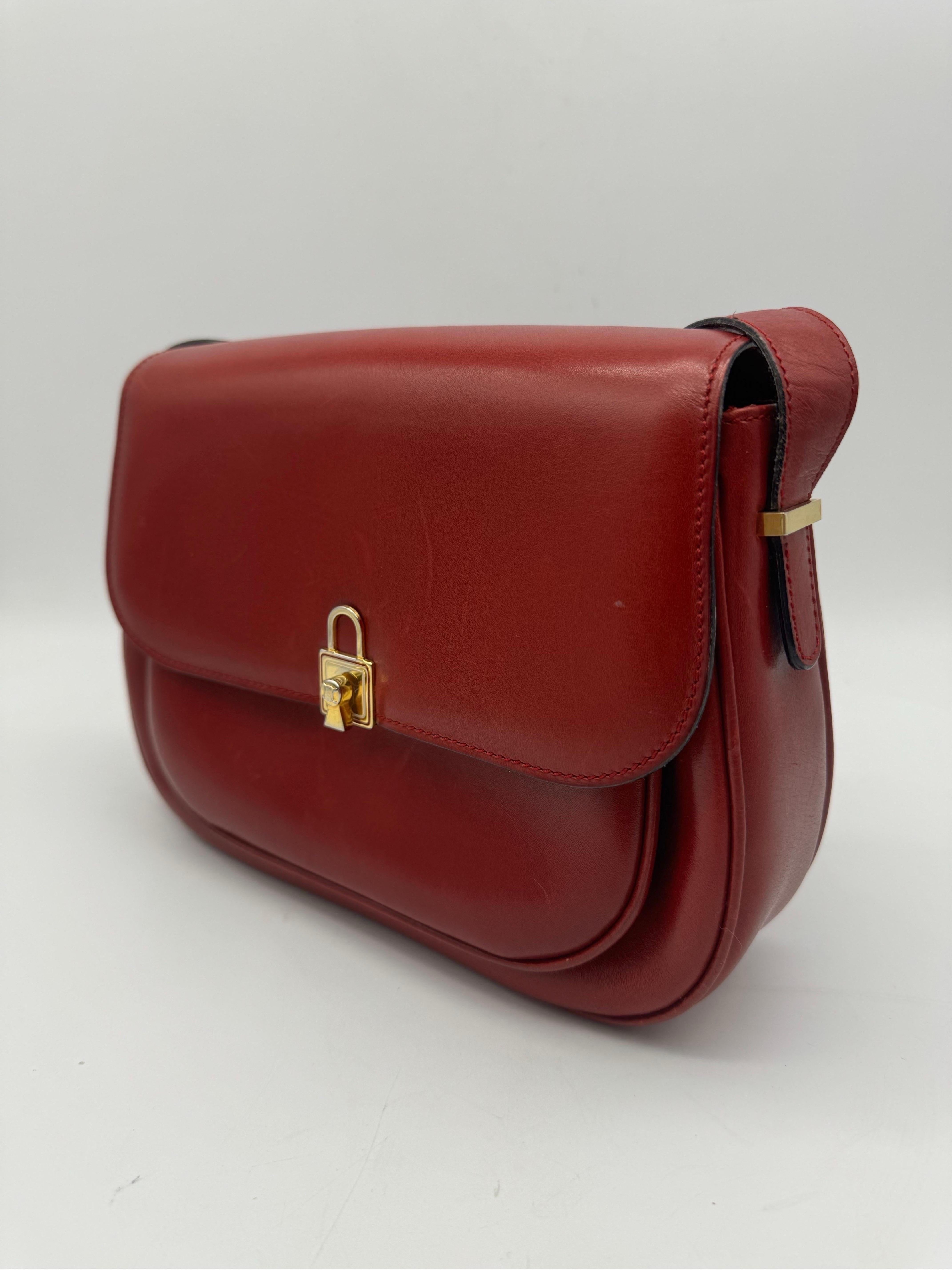 Bolso Céline VINTAGE CELINE CLASSIC BANDOULIERE  cuero rojo Rojo