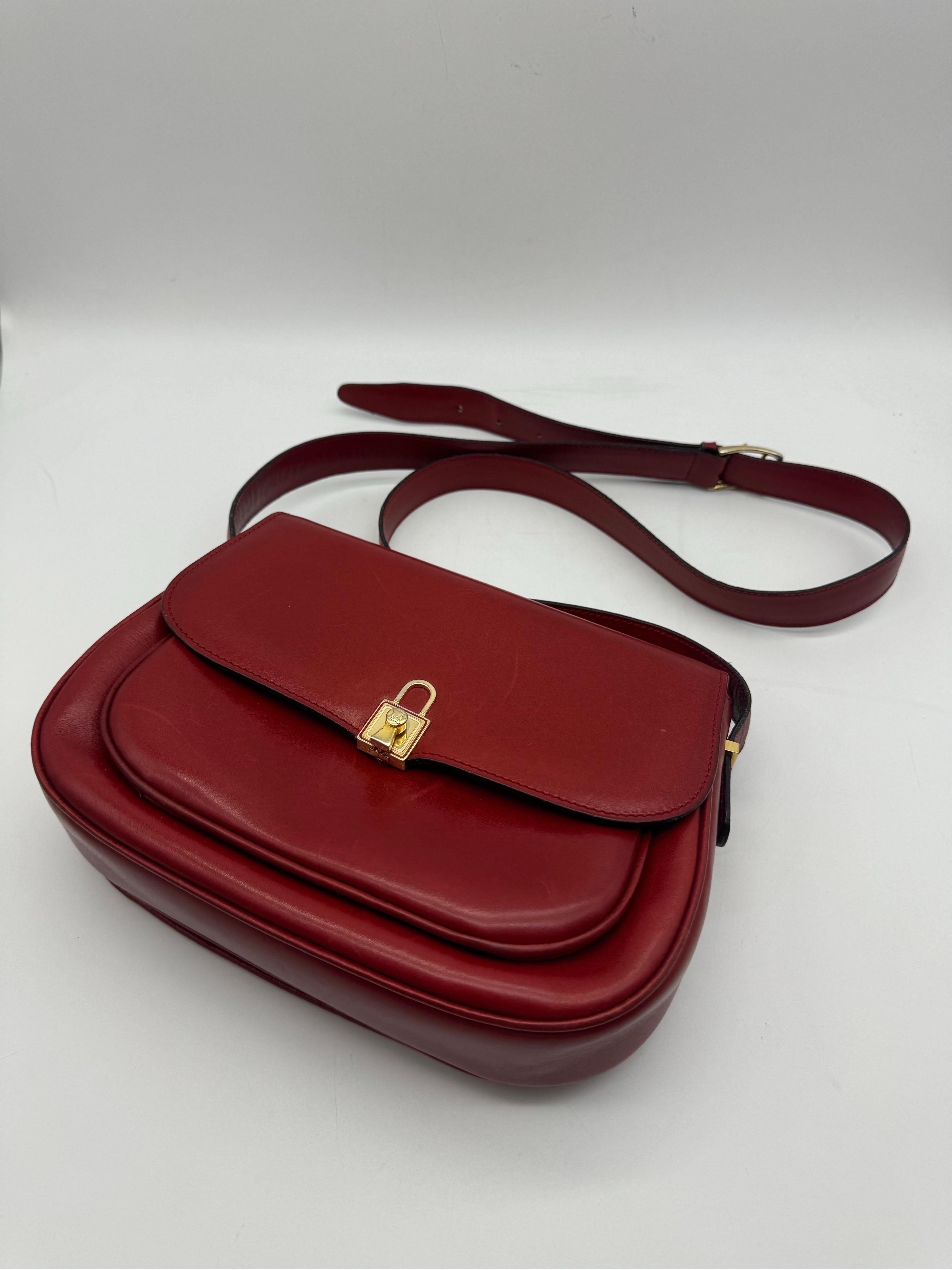 Femenino o masculino Bolso Céline VINTAGE CELINE CLASSIC BANDOULIERE  cuero rojo