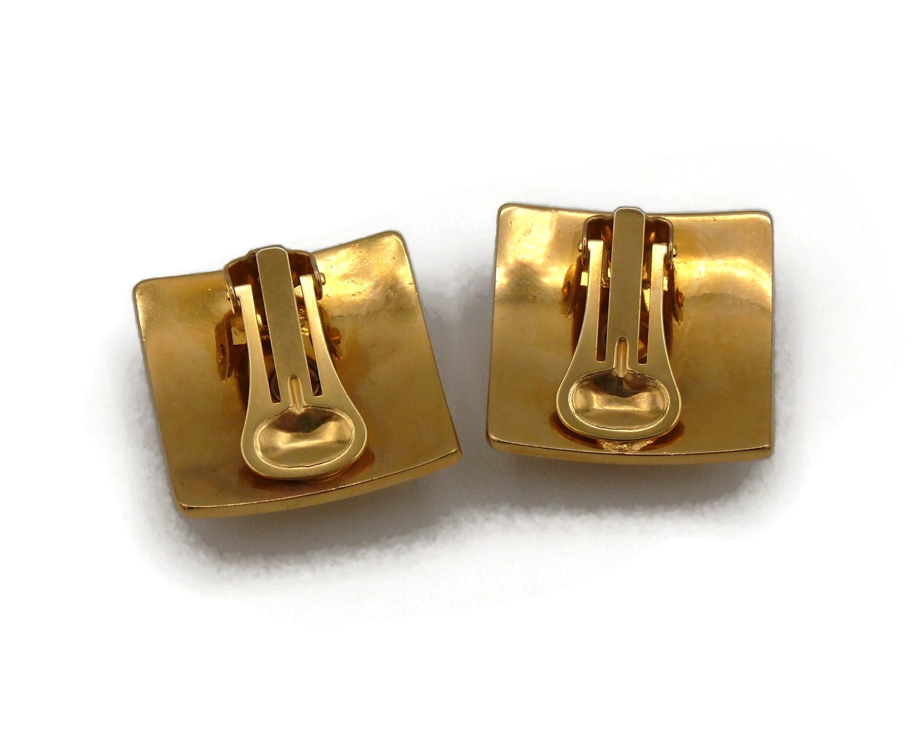 Celine Vintage Gold Toned Door Knocker Clip-On Earrings In Good Condition In Nice, FR
