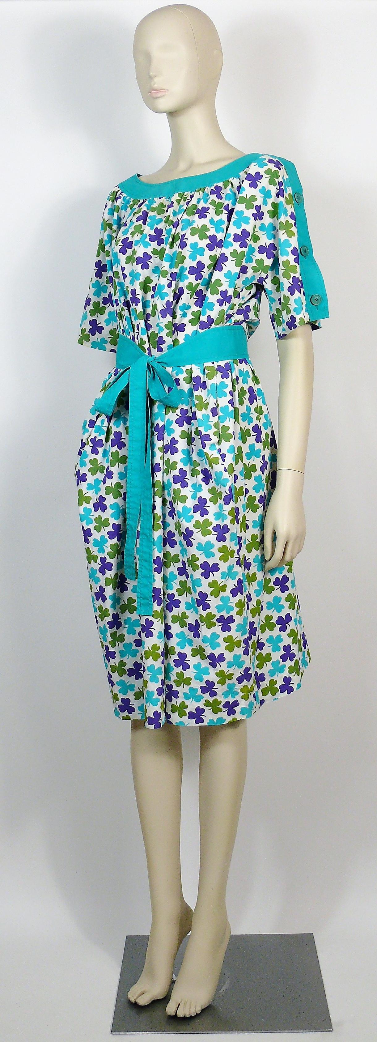 Donna Céline Vintage Shamrock Print Cotton Tie-Belt Day Dress in vendita