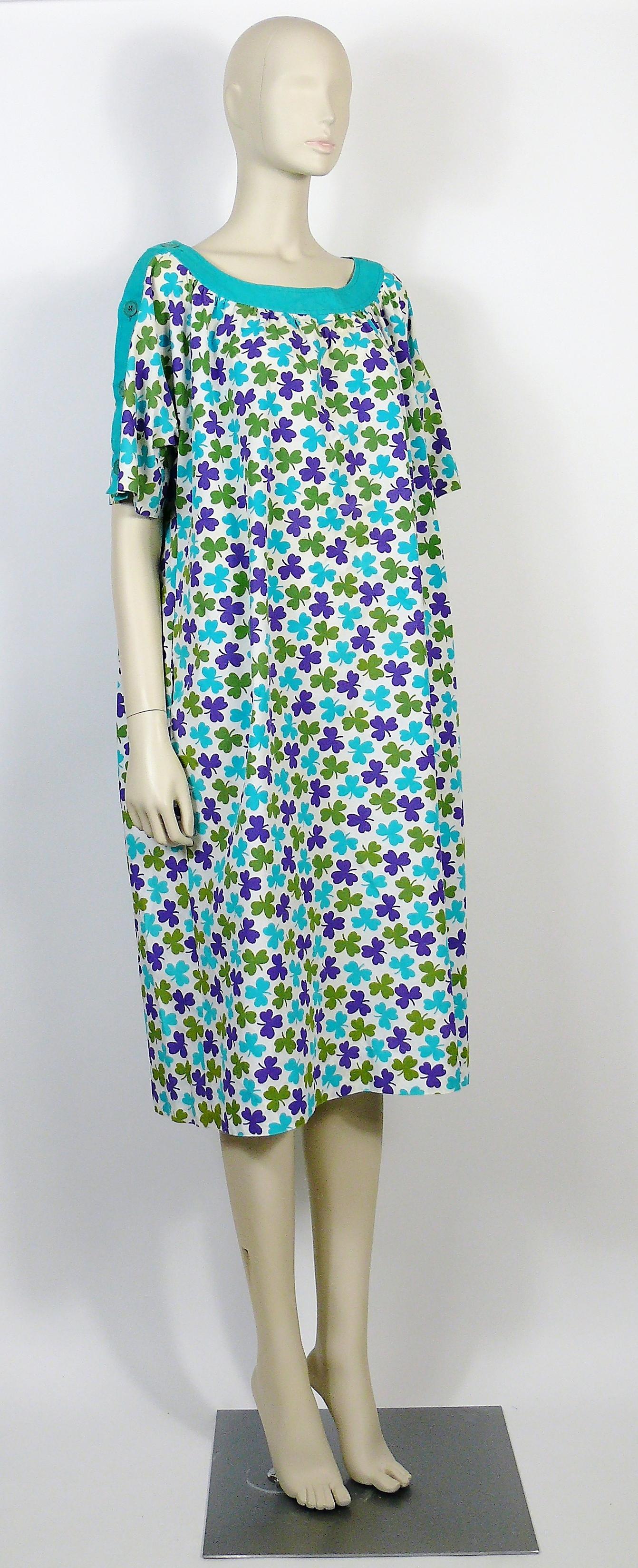 Céline Vintage Shamrock Print Cotton Tie-Belt Day Dress in vendita 4