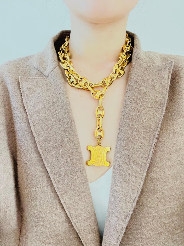 Celine Vintage Unisex Triumph Pendant Iconic Logo Chain  display picture 2