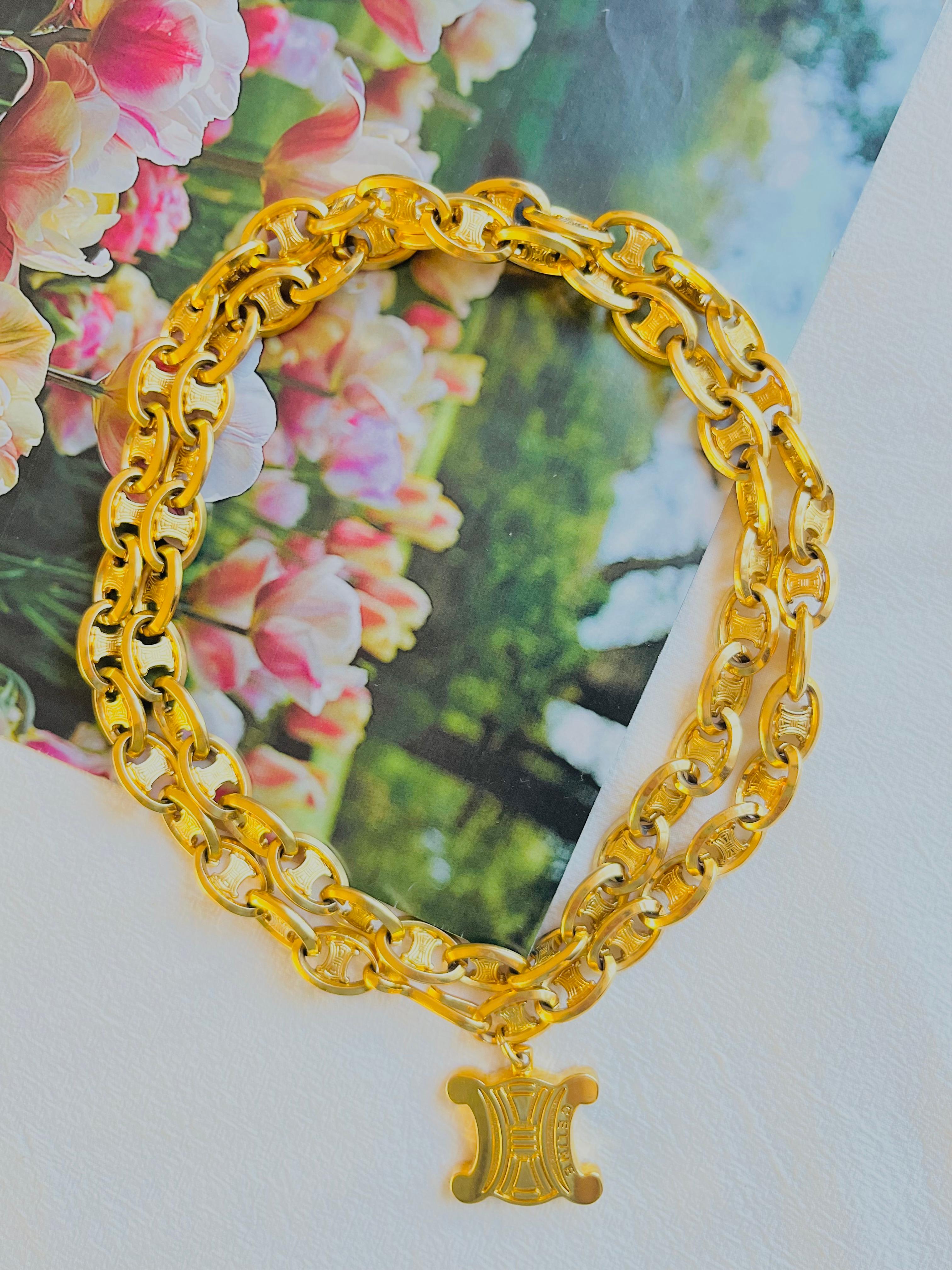 Orange Celine Vintage Unisex Triumph Pendant Iconic Logo Chain Interlock Belt Necklace For Sale
