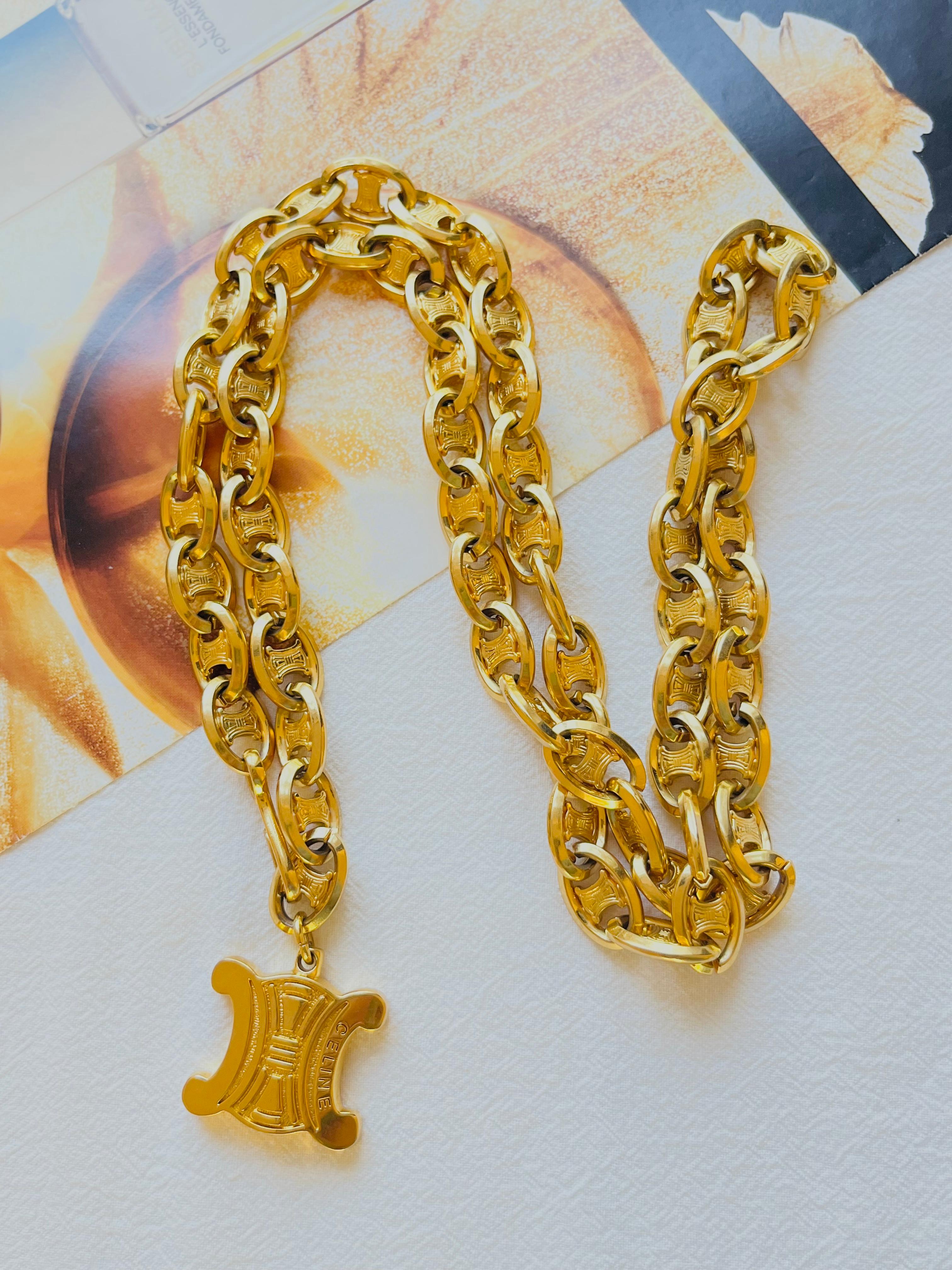 Celine Vintage Unisex Triumph Pendant Iconic Logo Chain Interlock Belt Necklace In Excellent Condition In Wokingham, England