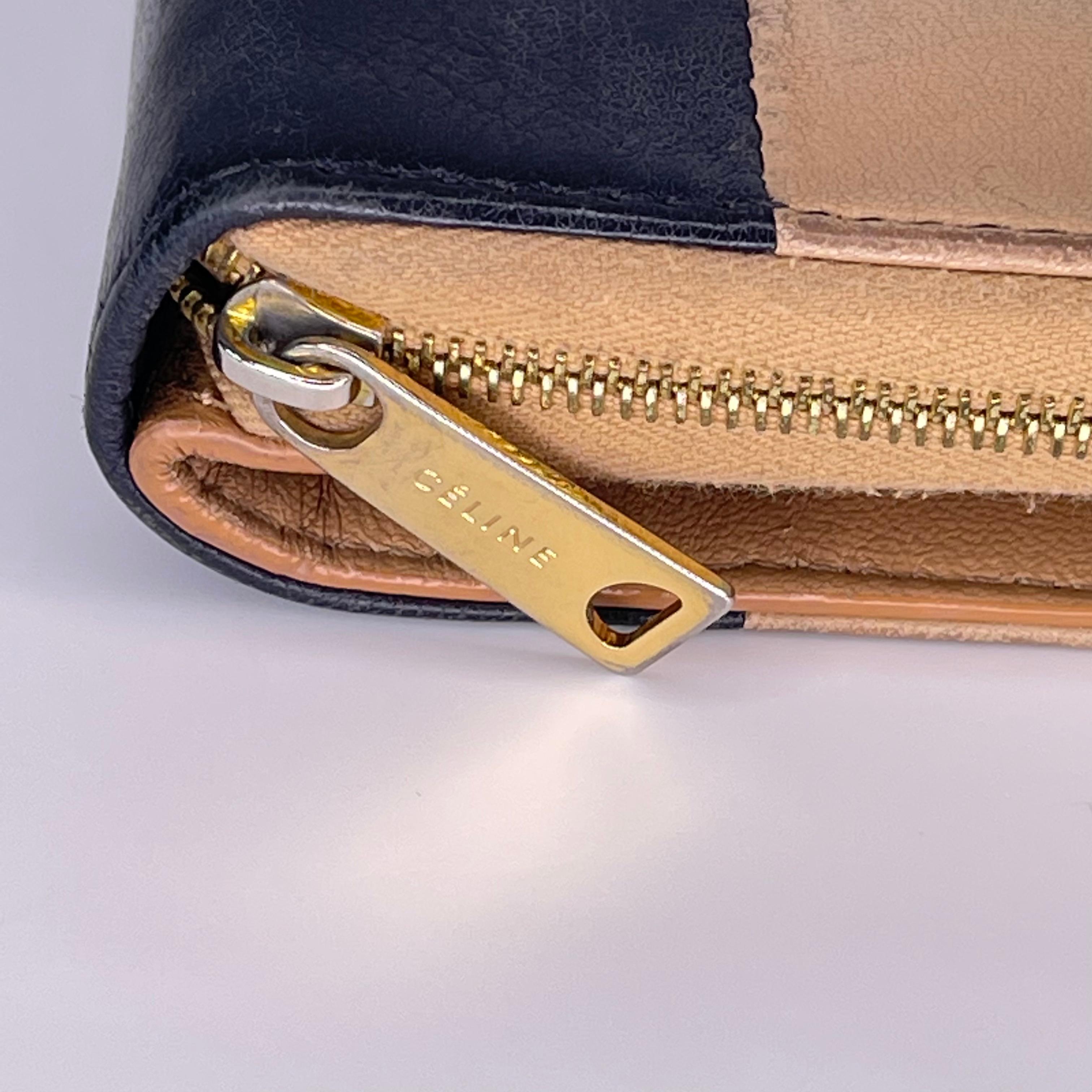 Celine Vintage Zip um Beige Leder kompakte Brieftasche im Zustand „Relativ gut“ im Angebot in Montreal, Quebec
