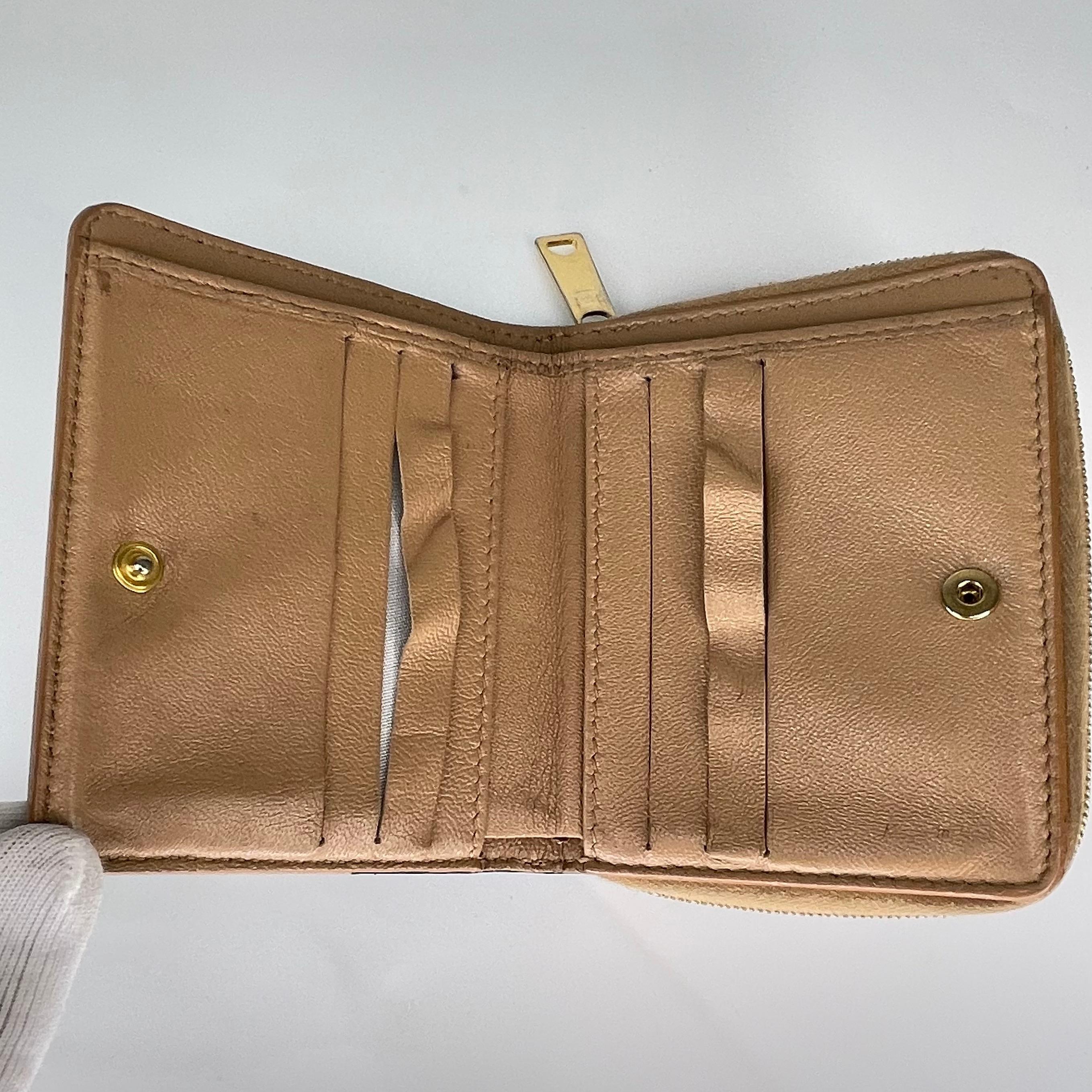 Celine Vintage Zip Around Beige Leather Compact Wallet For Sale 2
