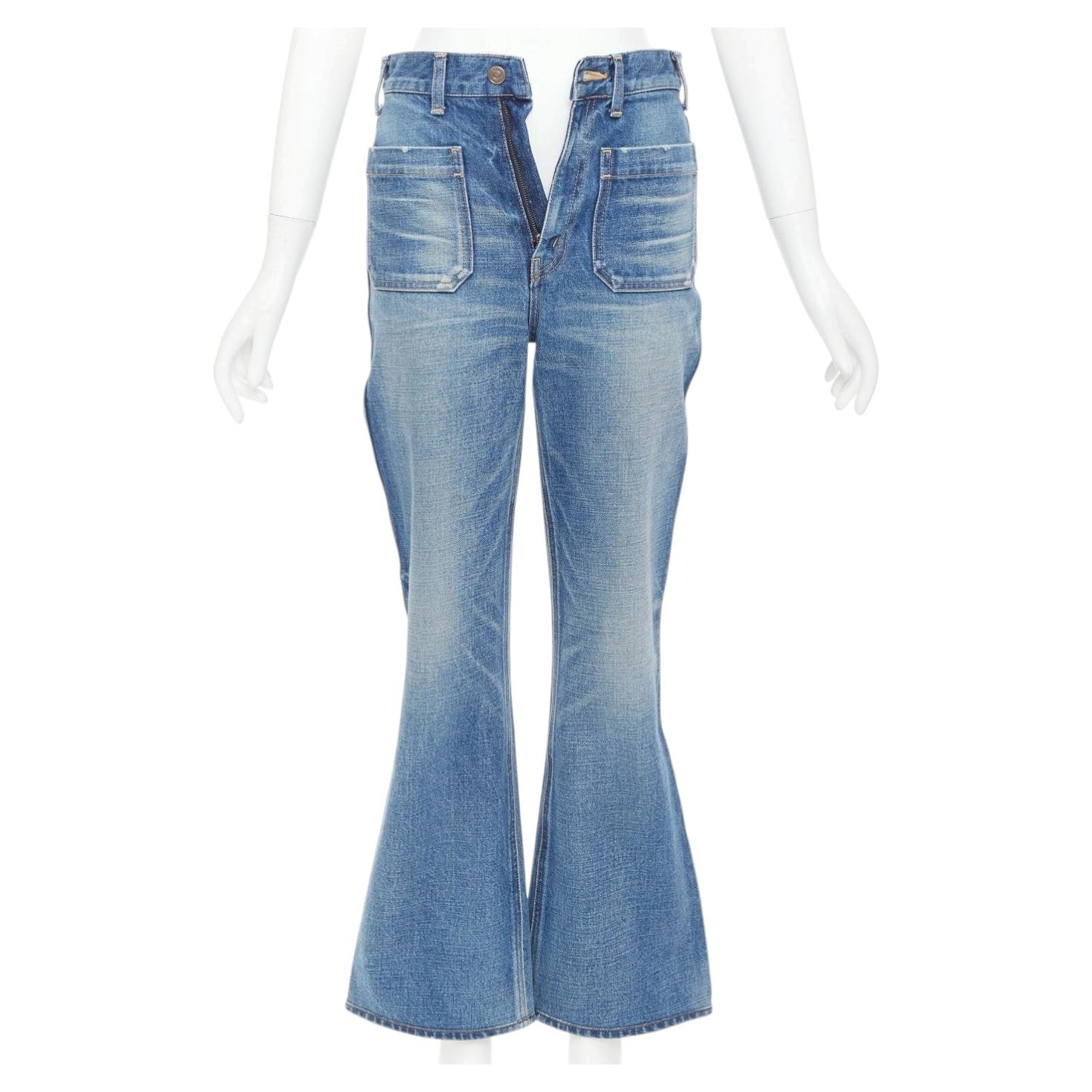 CELINE W_FL_002 N276 930F 07UW: vaqueros cortos acampanados con bolsillos de parche en azul, 26"