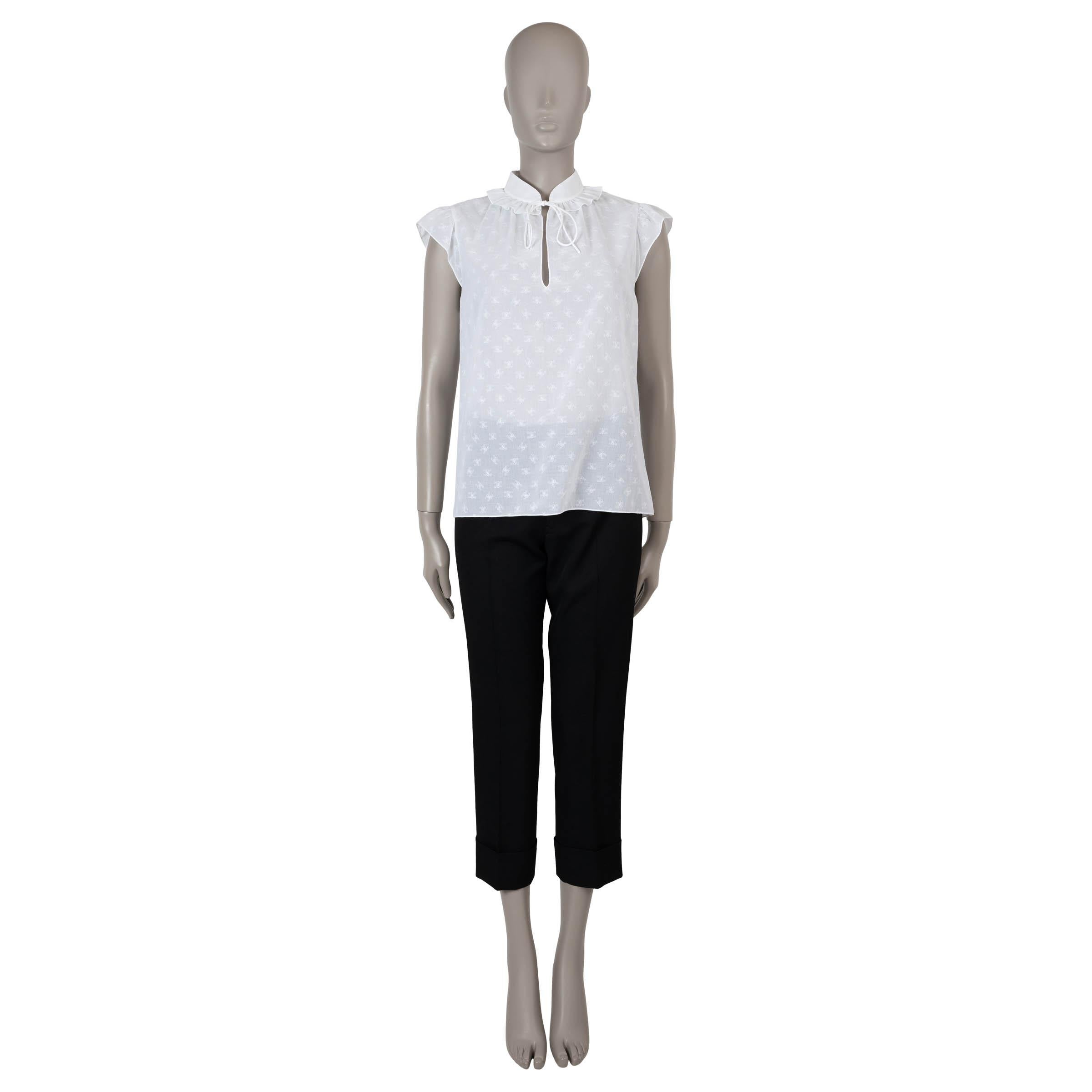 CELINE white cotton TRIOMPHE EMBROIDERED VOILE Blouse Shirt 38 S In Excellent Condition For Sale In Zürich, CH
