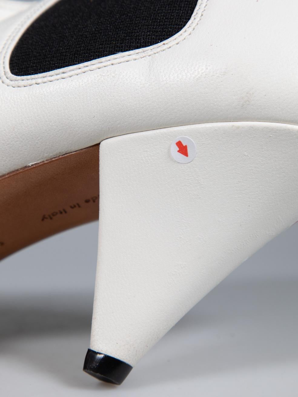 Céline White Leather Heeled Ankle Boots Size IT 35.5 For Sale 2