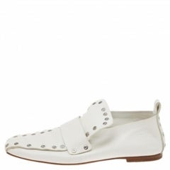 Celine Mocasines de cuero blanco con tachuelas de remache Talla 36.5