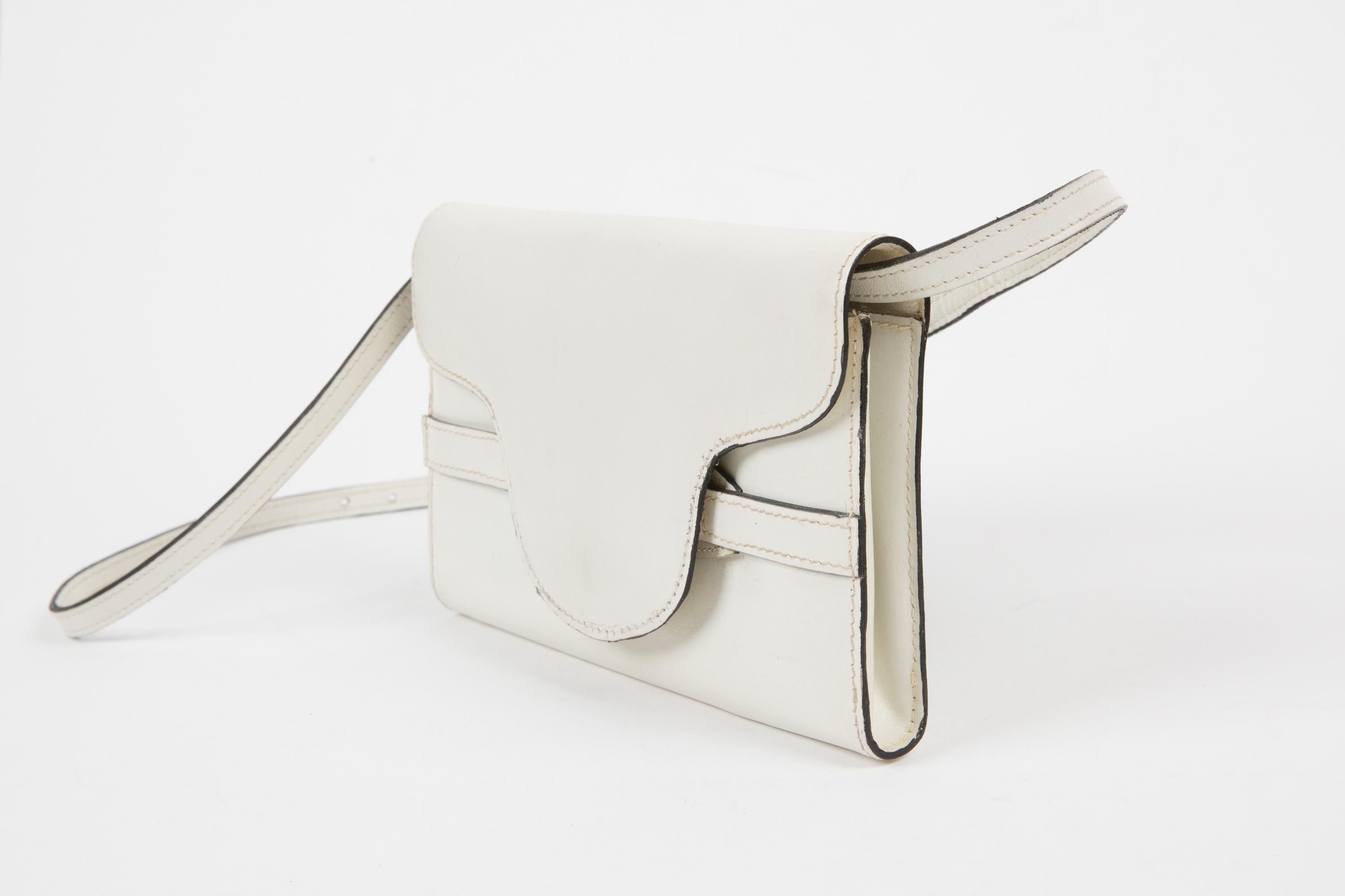 Bolso de piel blanco Celine Gris en venta