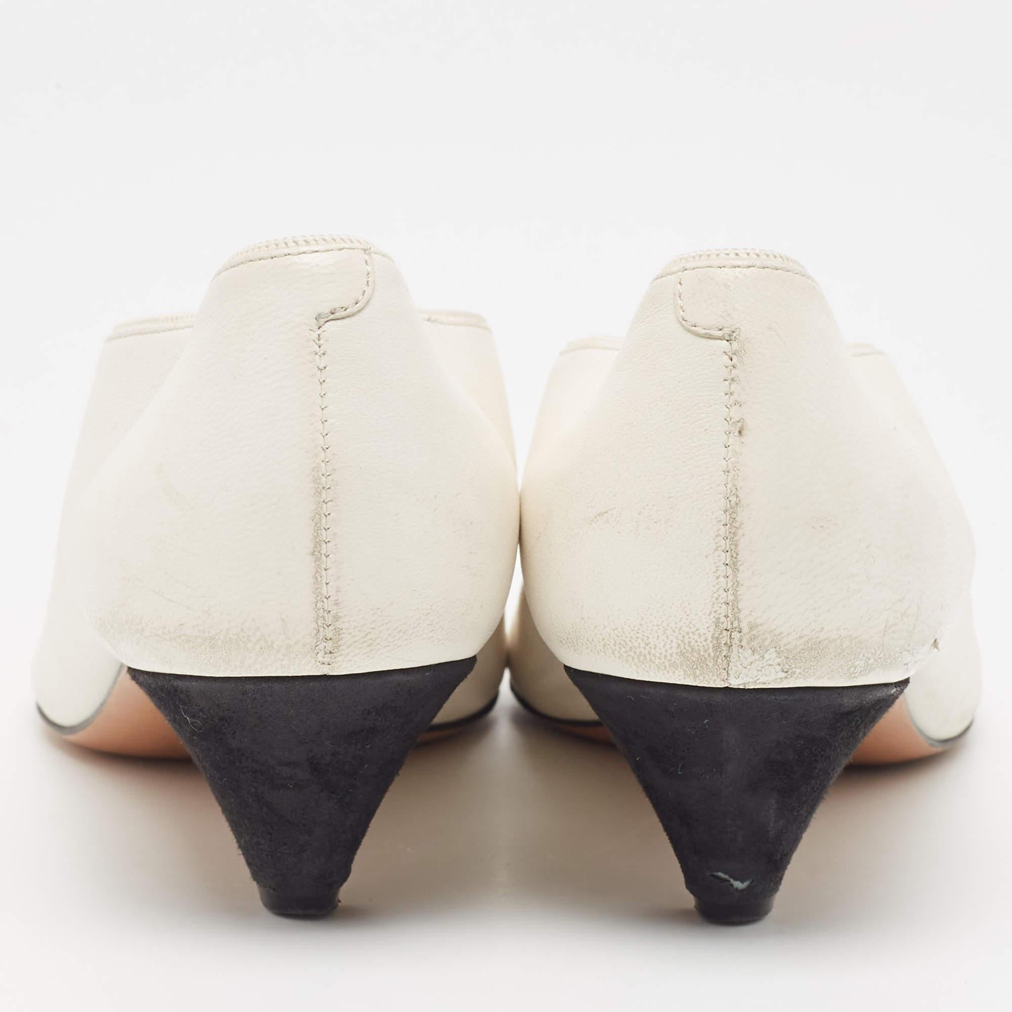  Escarpins à bout pointu en cuir blanc de Celine V.I.I. Taille 37 Pour femmes 