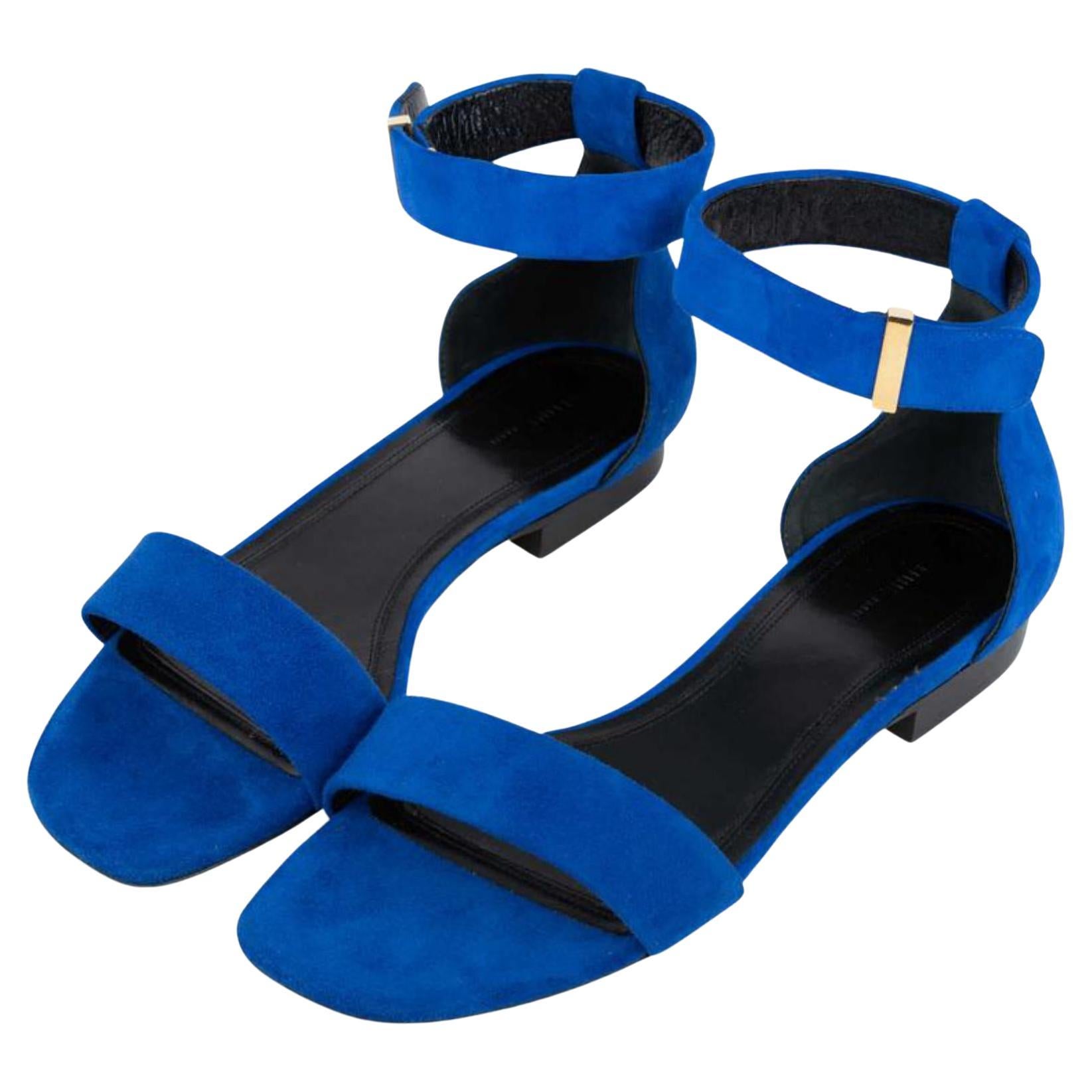 Céline Women
s 40 Blue Suede Strappy Sandal Heels 5CEL1116