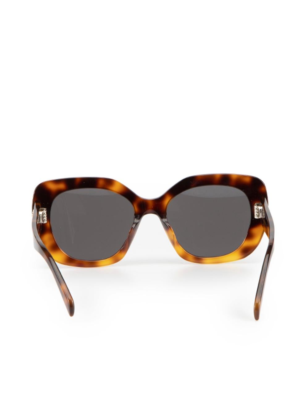 Céline Women's Brown Tortoiseshell Triomphe 04 Dark Havana Sunglasses In Good Condition In London, GB