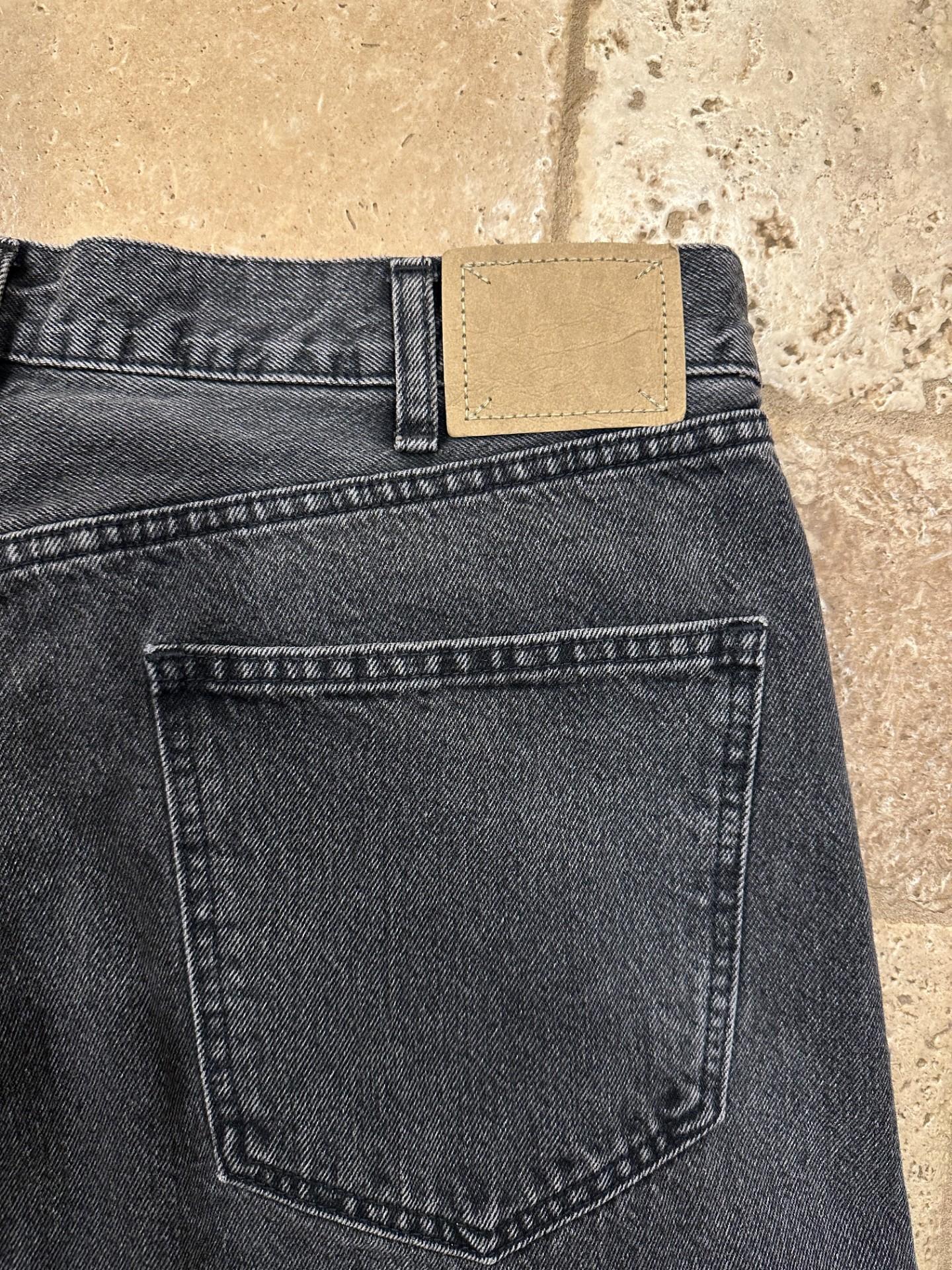 Celine x Hedi Charcoal Gray Wash Welsey Denim Jeans For Sale 6