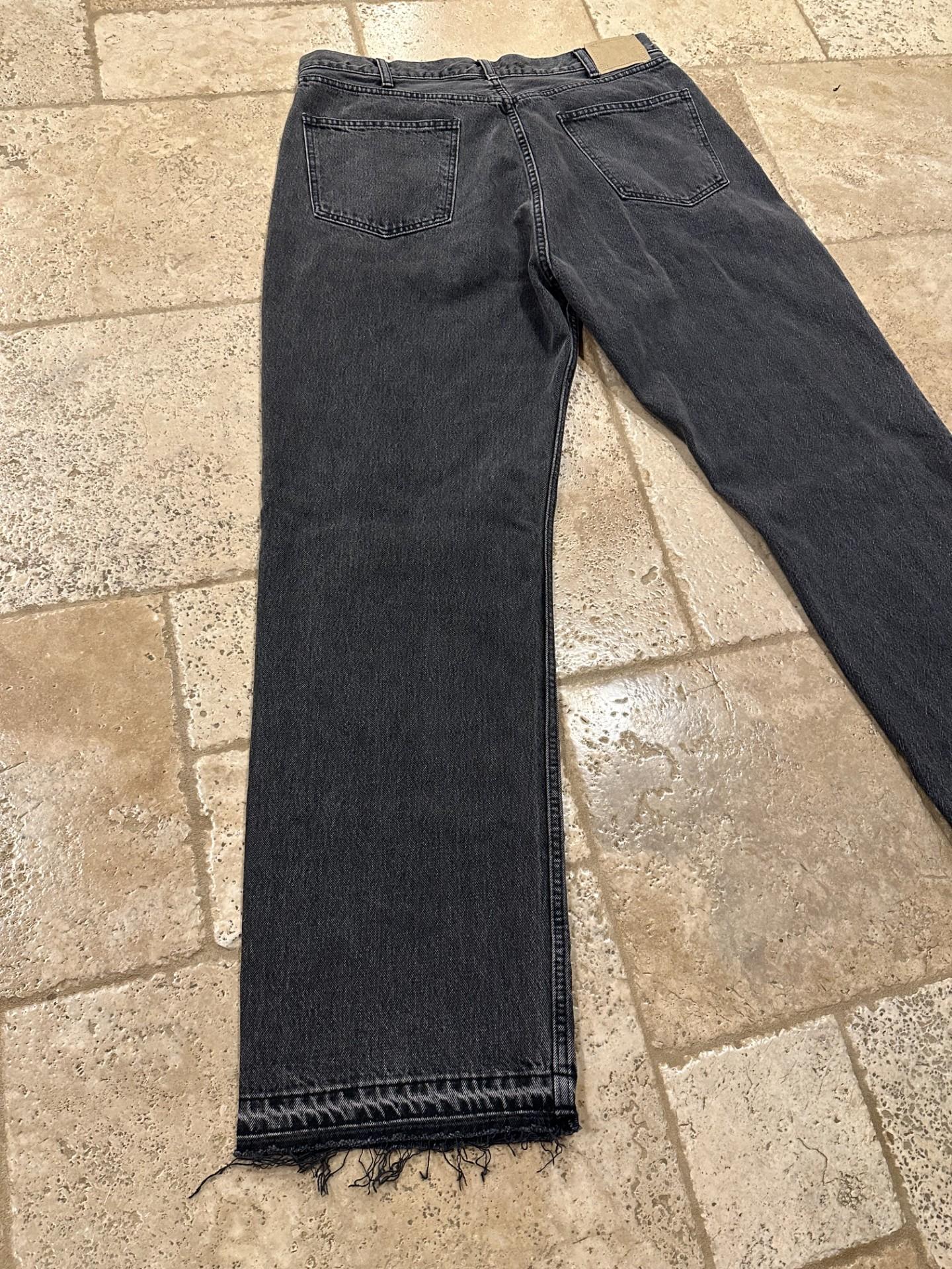 Celine x Hedi Charcoal Gray Wash Welsey Denim Jeans For Sale 4