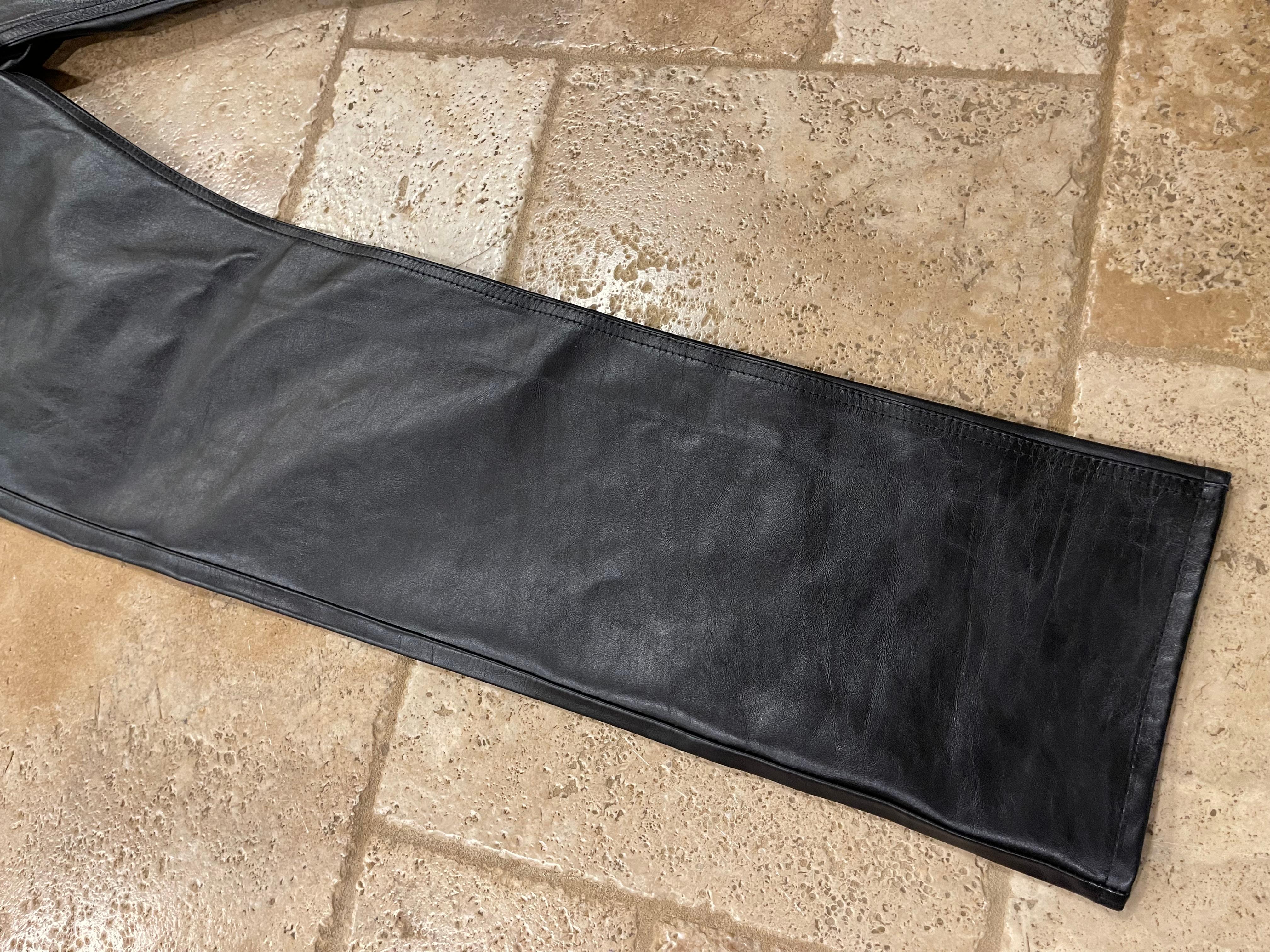 Celine x Hedi Slimane FW19 Black Calfskin Leather Pants size 32 In Excellent Condition For Sale In Bear, DE