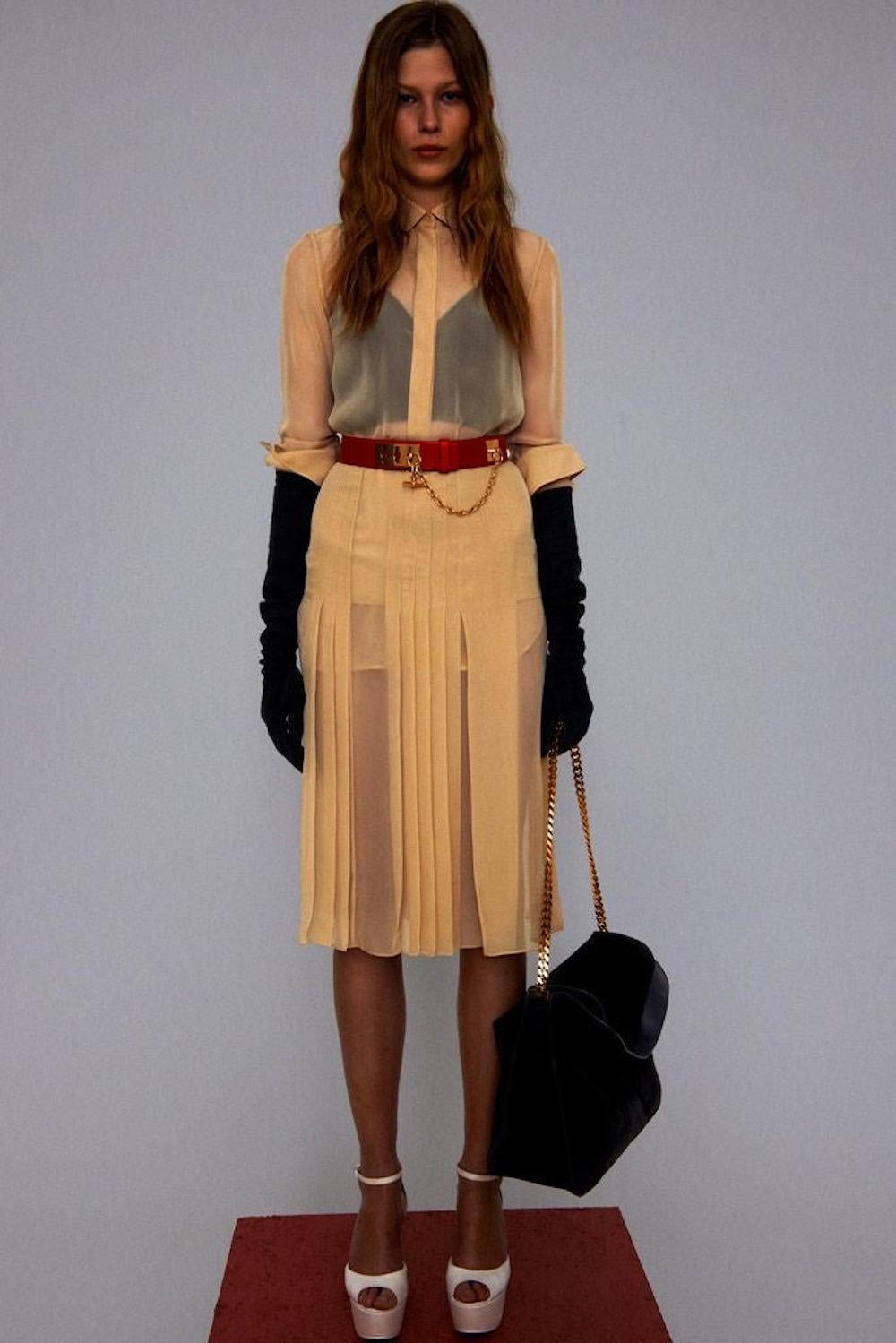 Celine x Phoebe Philo Resort 2012 Suede Hobo Gourmette Bag Gold Chain Strap en vente 11