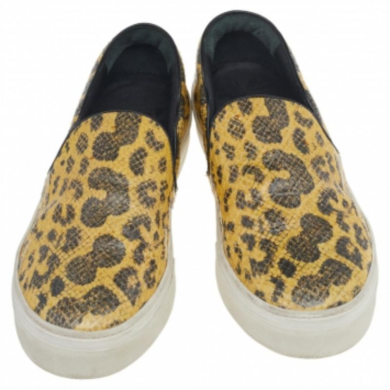 Zapatillas slip on de piel de serpiente amarilla/negra Celine talla 37 en venta 2