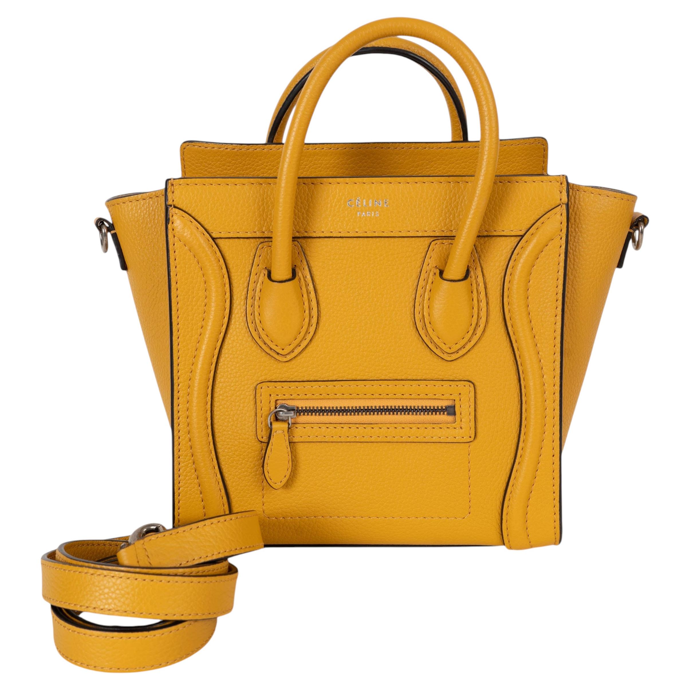 Sac NANO LUGGAGE en cuir gaufré jaune de la marque Celine en vente
