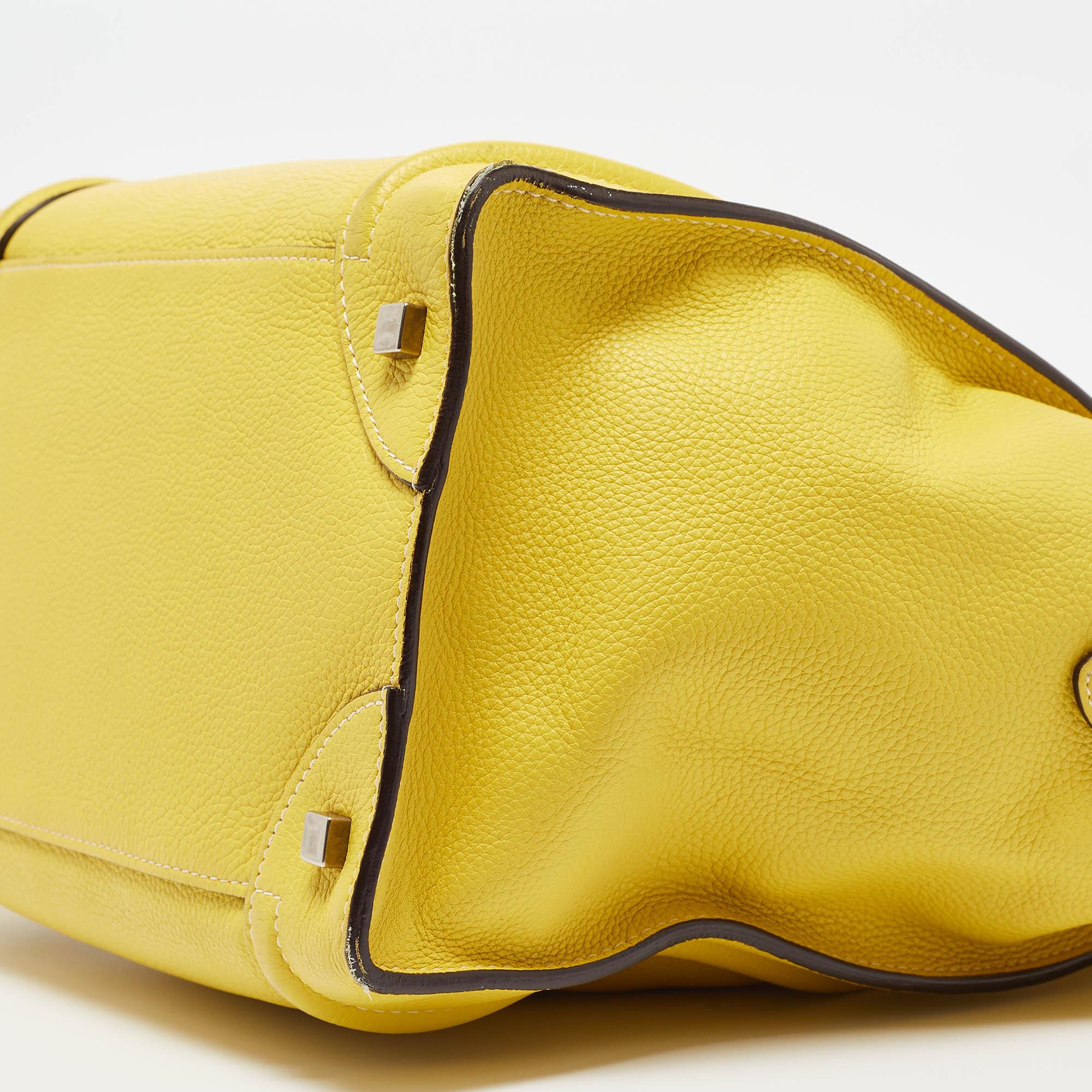 Celine Gelbe Leder Mini-Gepäcktasche im Angebot 2