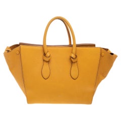 Tote de corbata pequeño de piel amarilla Celine