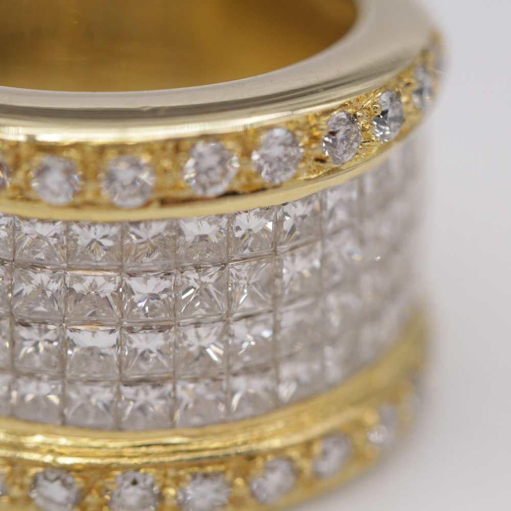 Anello CELION con diamanti in oro giallo 18 carati in vendita 1