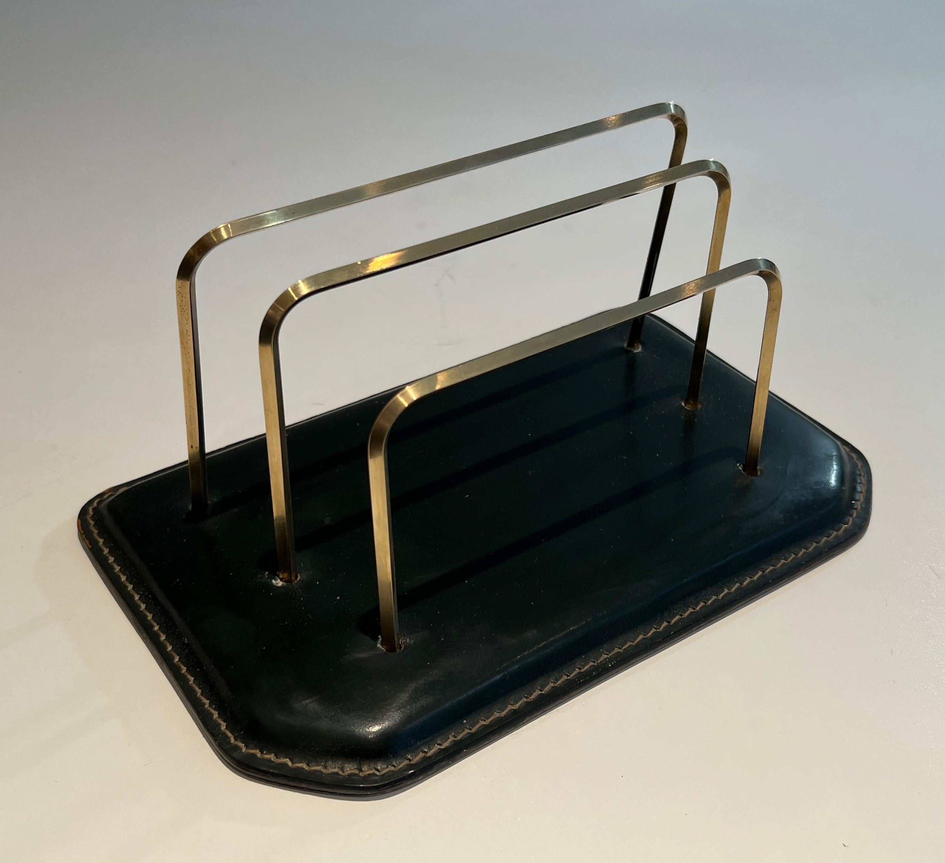 Cellar Gestepptes Leder-Schreibtisch-Set. Französisches Werk im Stil von Jacques Adnet im Angebot 3