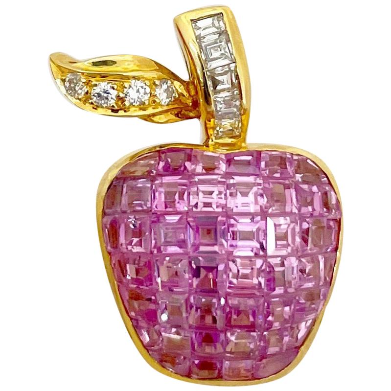 Cellini 18 Karat Gold, 7.55 Carat Invisibly Set Pink Sapphire Apple Brooch For Sale