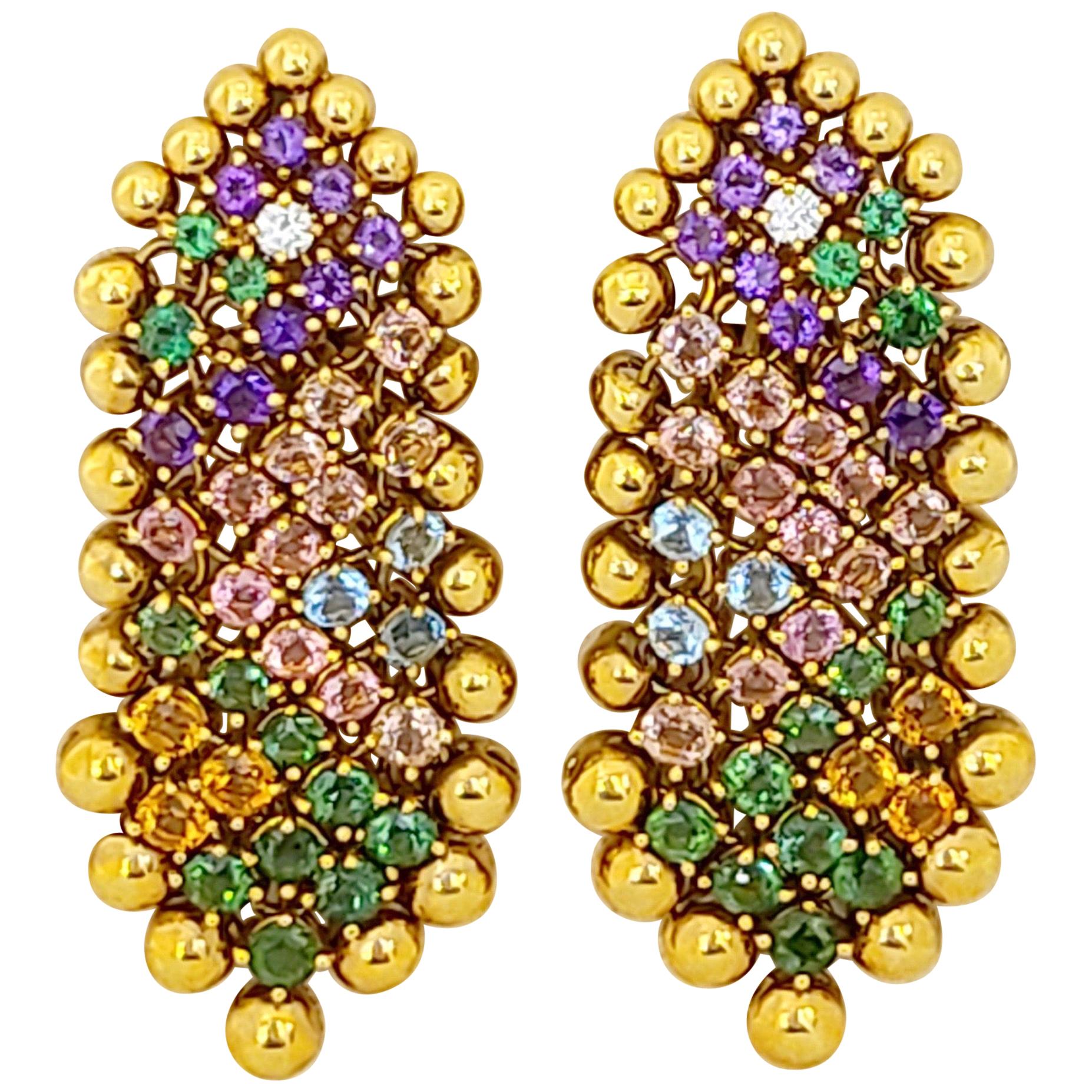 Cellini, boucles d'oreilles semi-précieuses en or jaune 18 carats et maille, 9,69 carats en vente