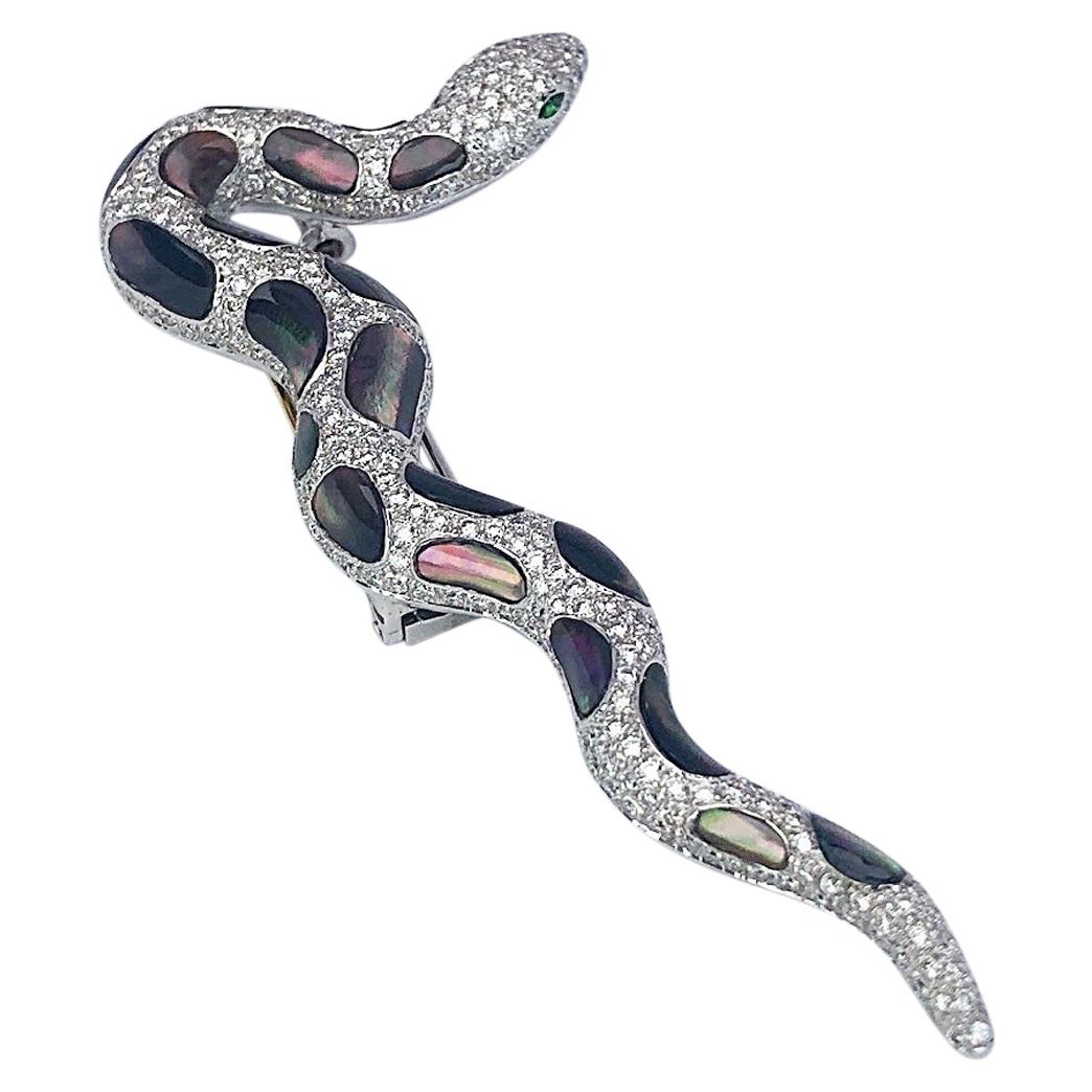 Cellini 18 Karat White Gold Snake Brooch with Diamonds and Black Mother of Pearl For Sale