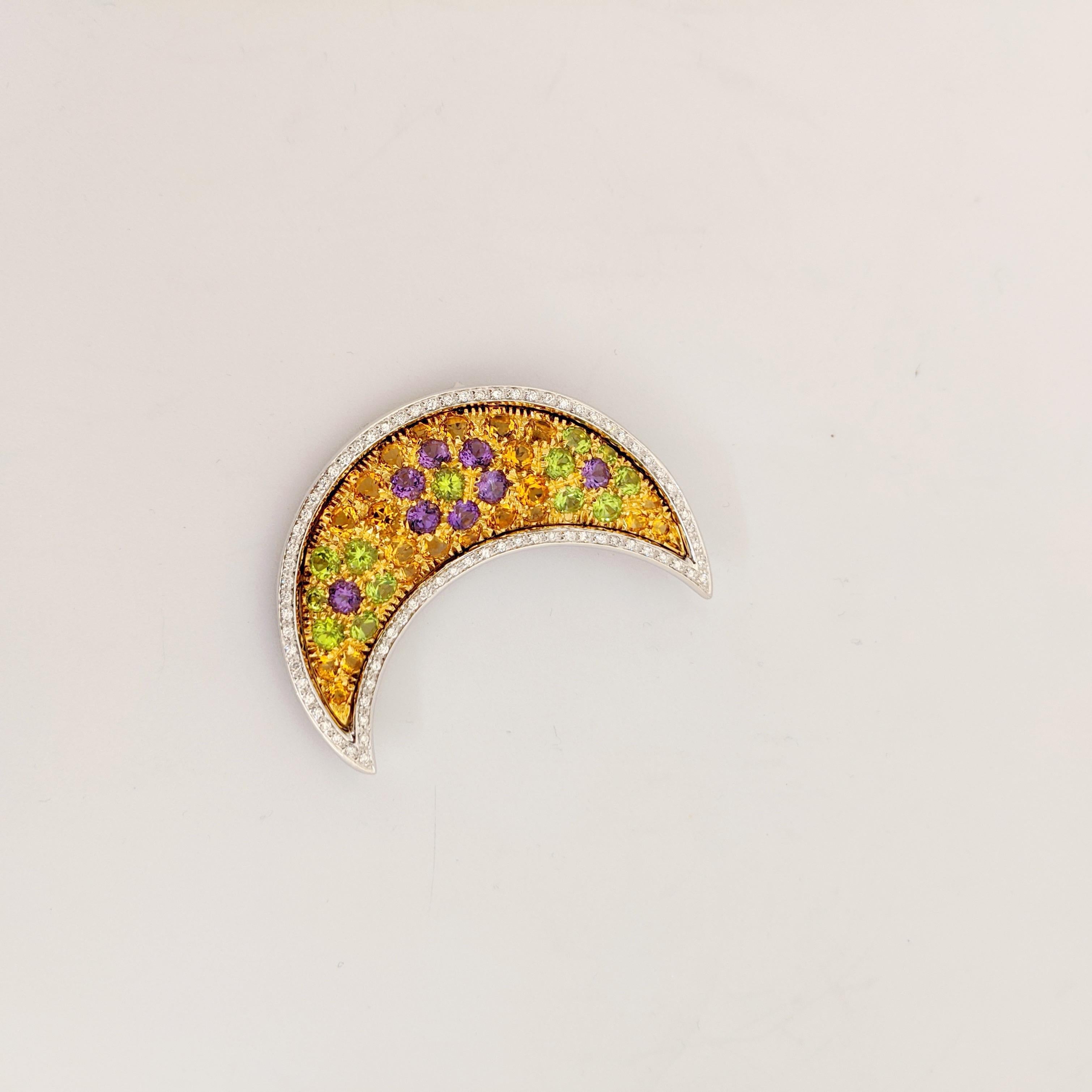 Moderne Cellini Pendentif/Broche en forme de lune en or 18 carats, diamants et pierres précieuses multicolores en vente
