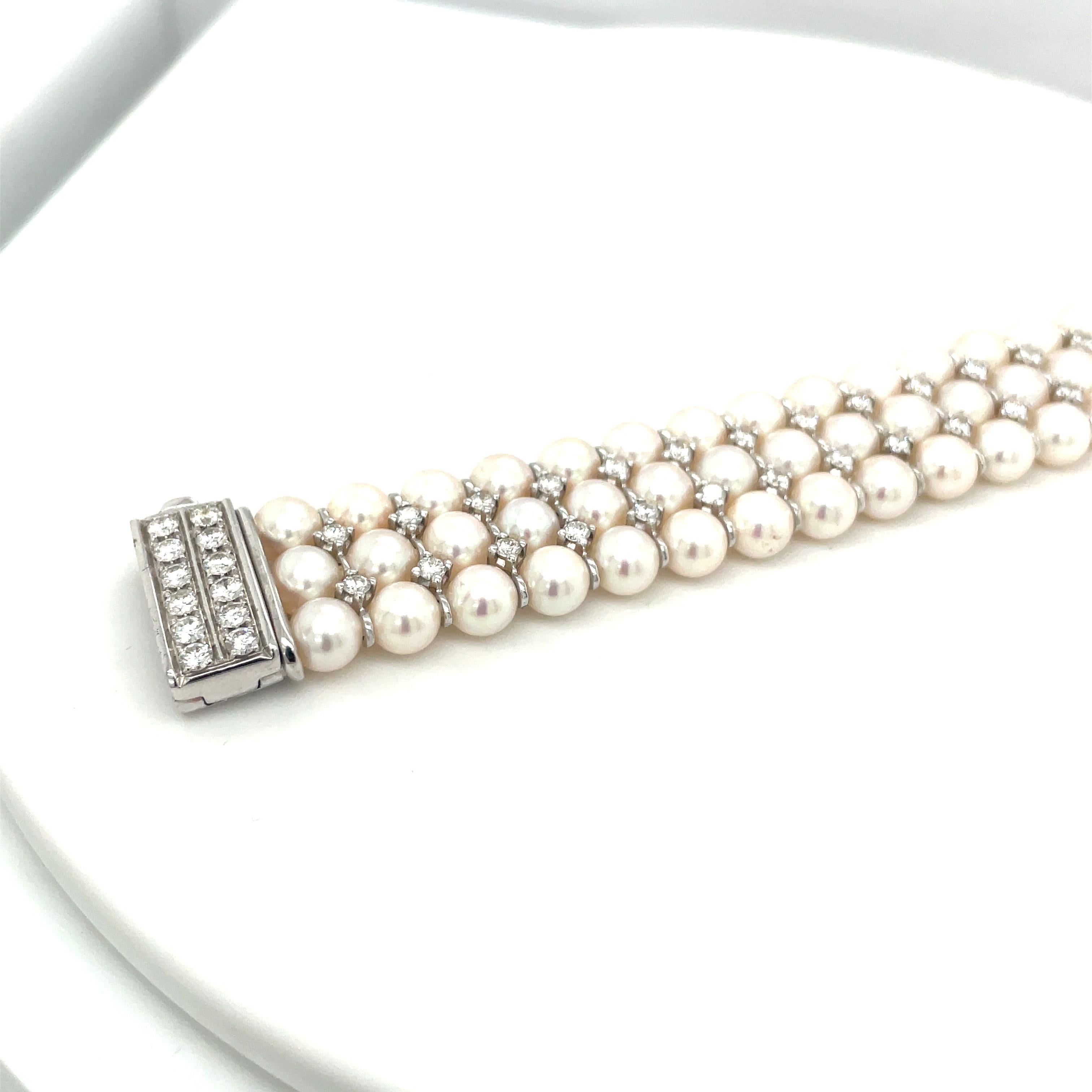 Women's or Men's Cellini 18kt White Gold 2.90ct Diamond & 3 Row Cultured Pearl Bracelet For Sale