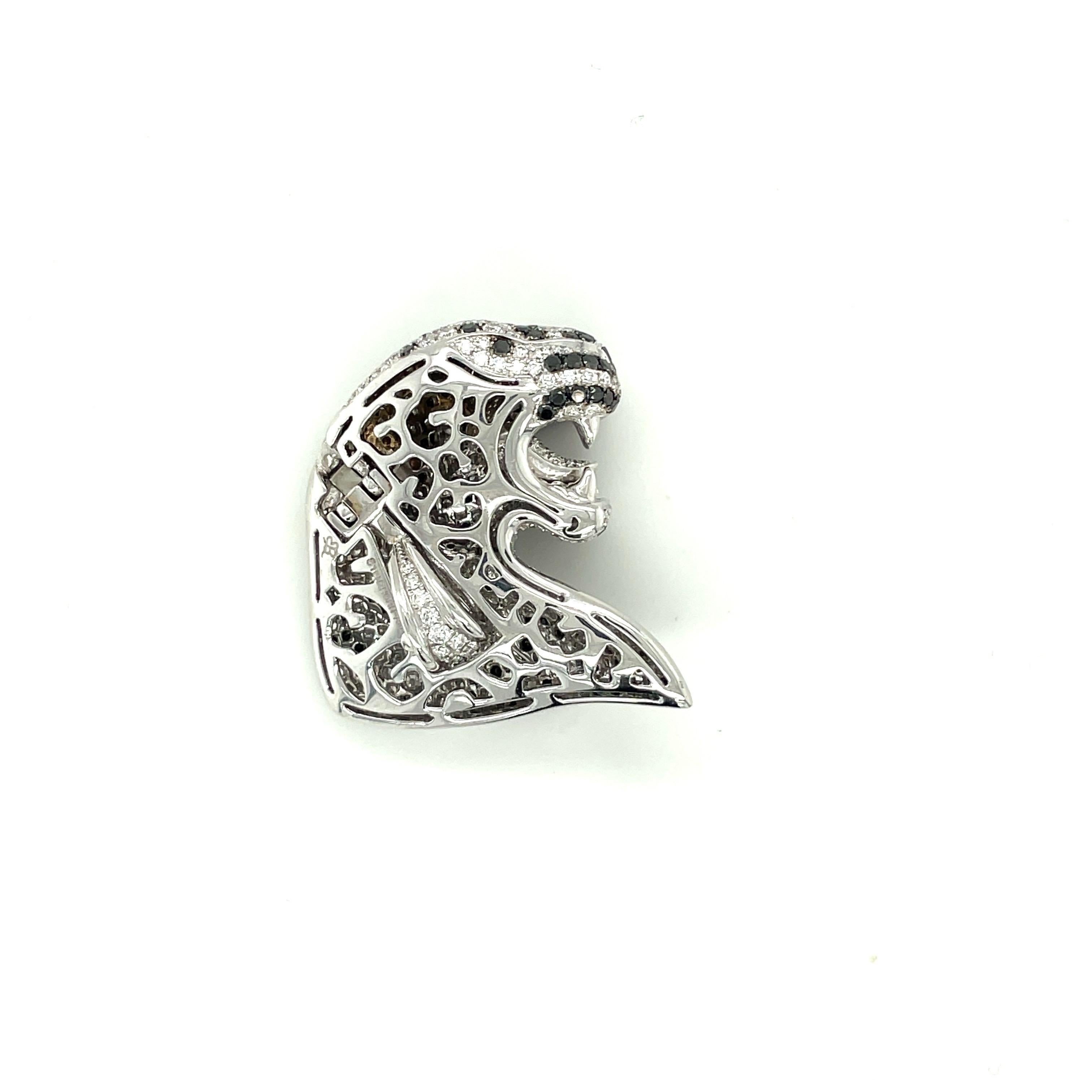 Cellini 18KT White Gold 4.10CT. Black and White Diamond Panther Pendant In New Condition For Sale In New York, NY