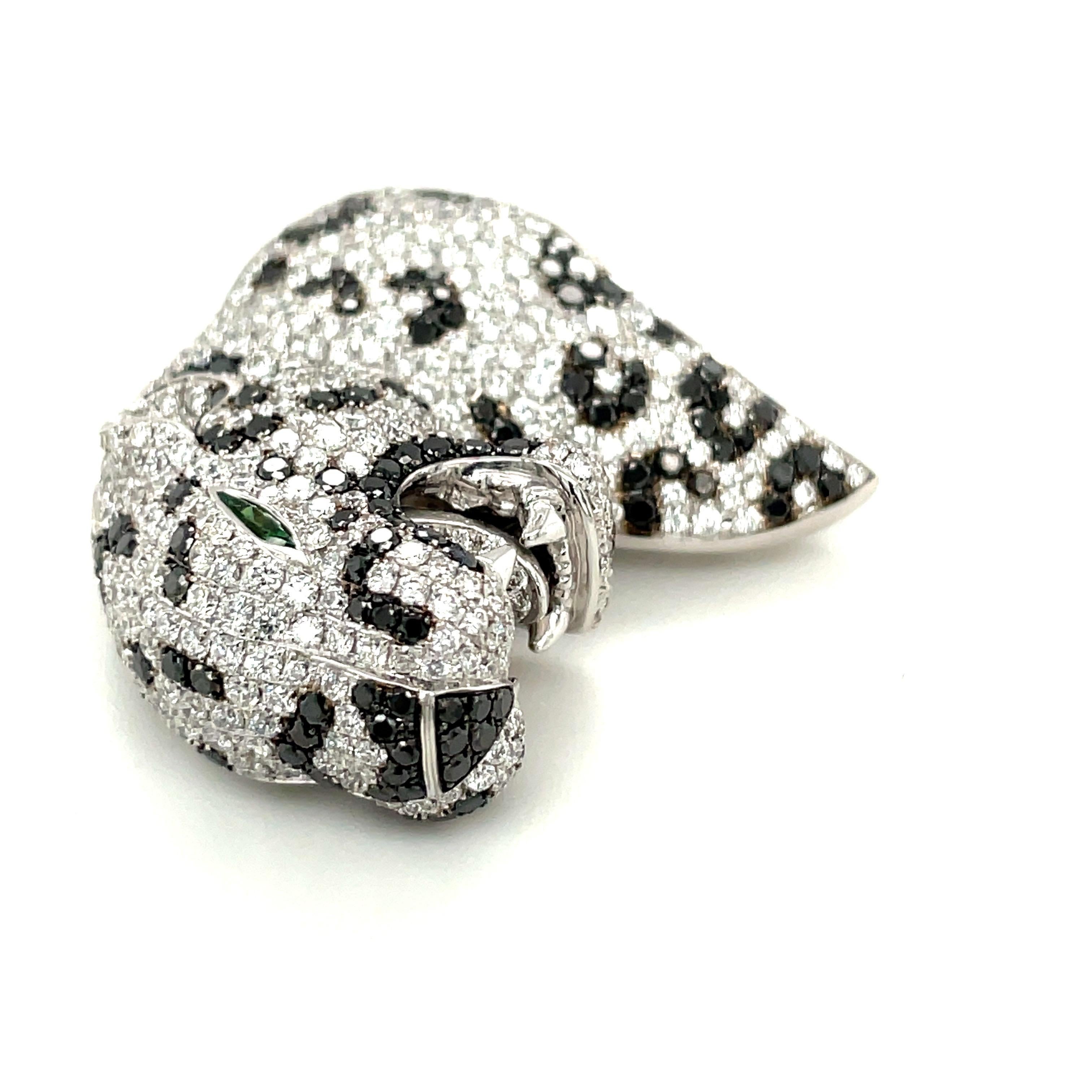 Cellini 18KT White Gold 4.10CT. Black and White Diamond Panther Pendant In New Condition For Sale In New York, NY