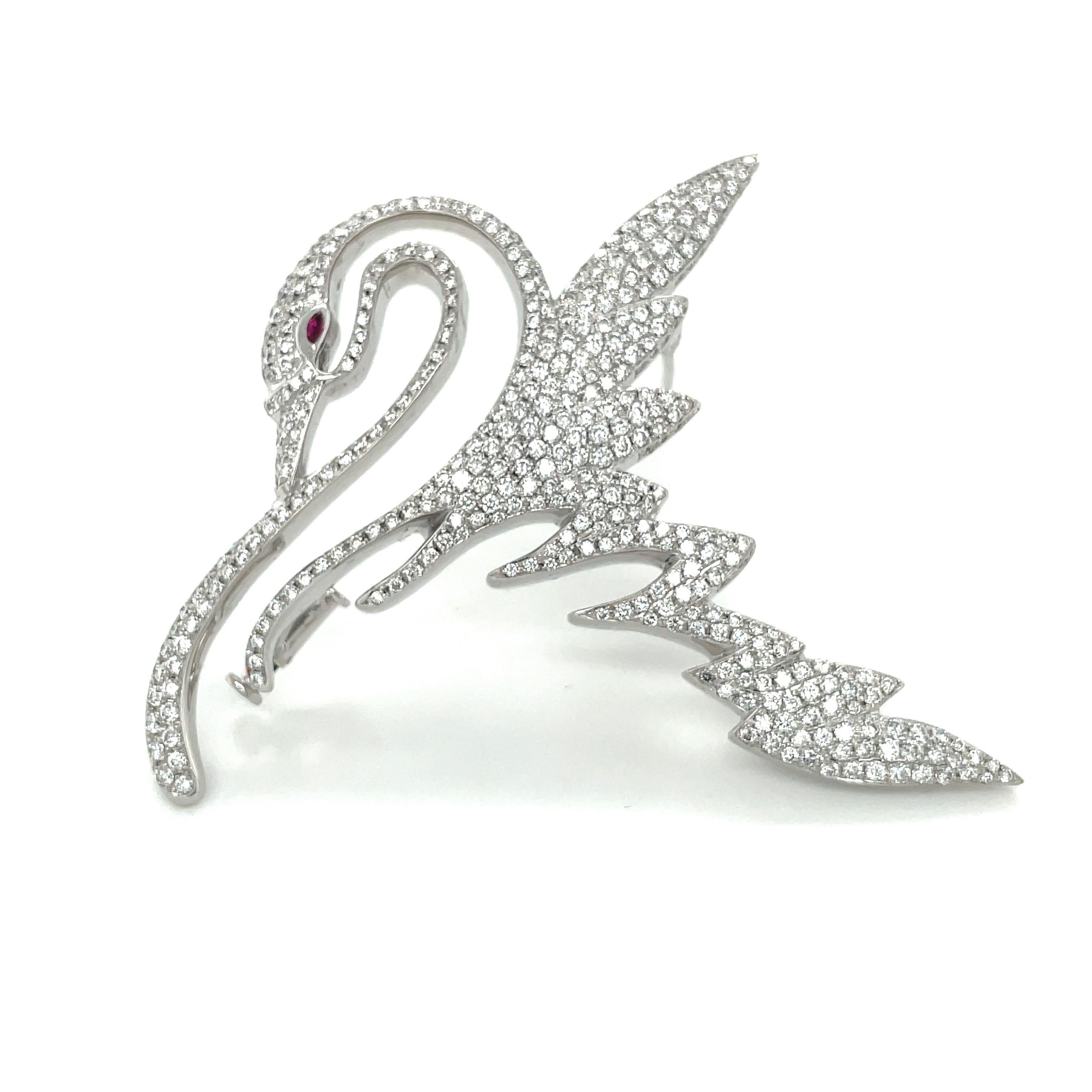 Modern Cellini Jewelers 18kt White Gold 4.30Ct. Diamond Swan Brooch For Sale