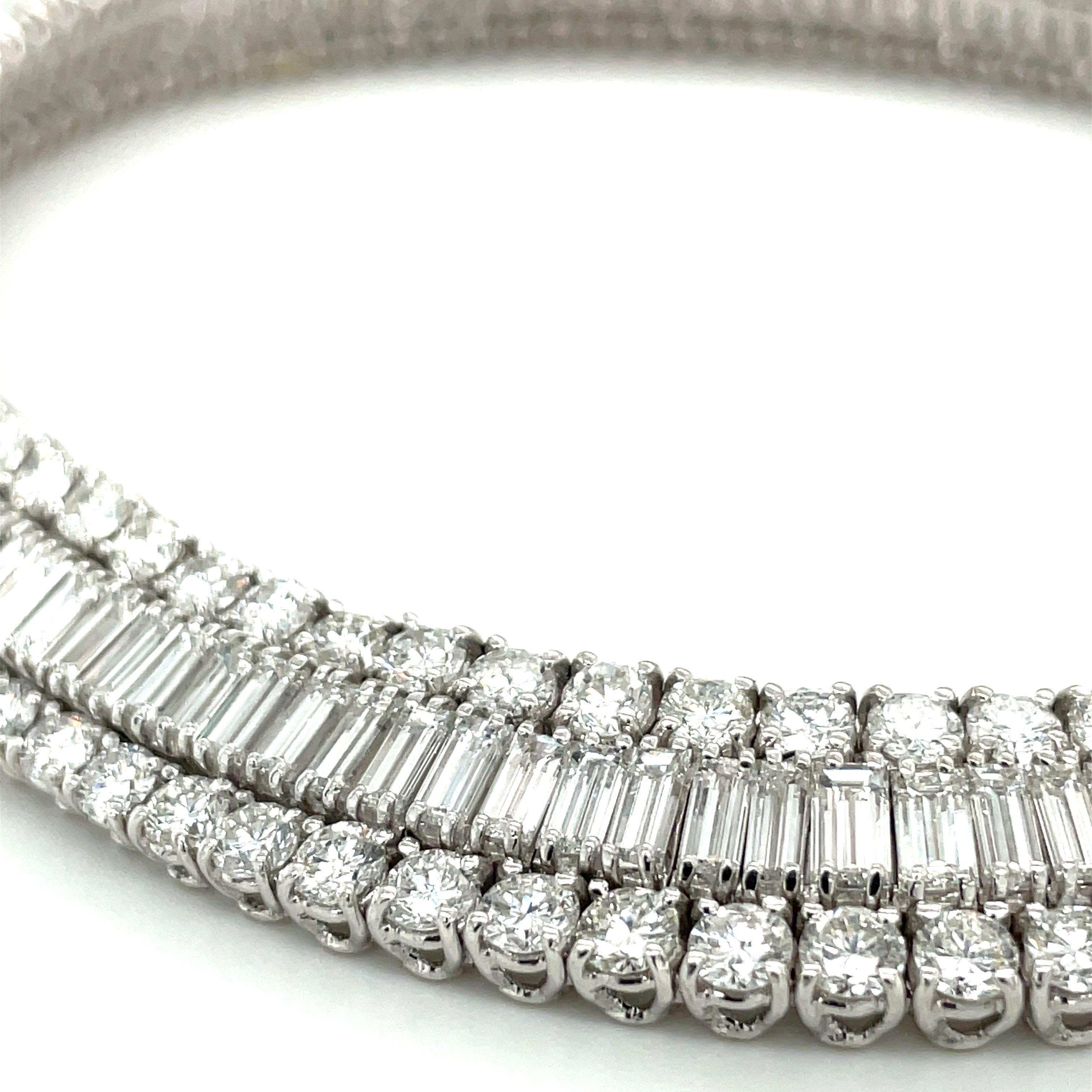 Cellini Oro Bianco 18KT 59,78. Collana con diamanti tondi e baguette In condizioni Nuovo in vendita a New York, NY